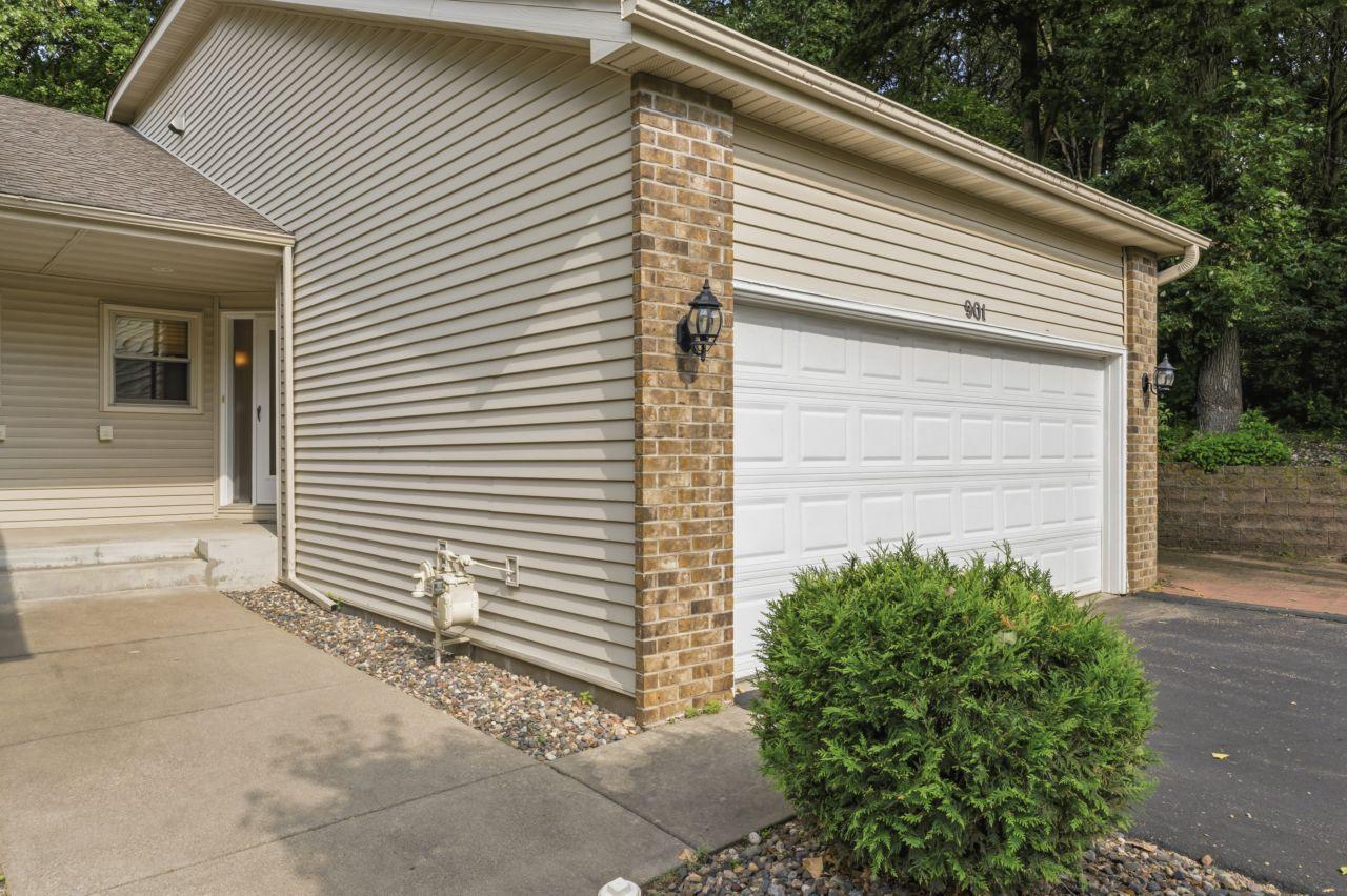 View of Residential at 901 Oakwood Heights Circle #7, Eagan MN 55123, Eagan (3 of 39) - Mike Wilen | Minnesota Team Real Estate