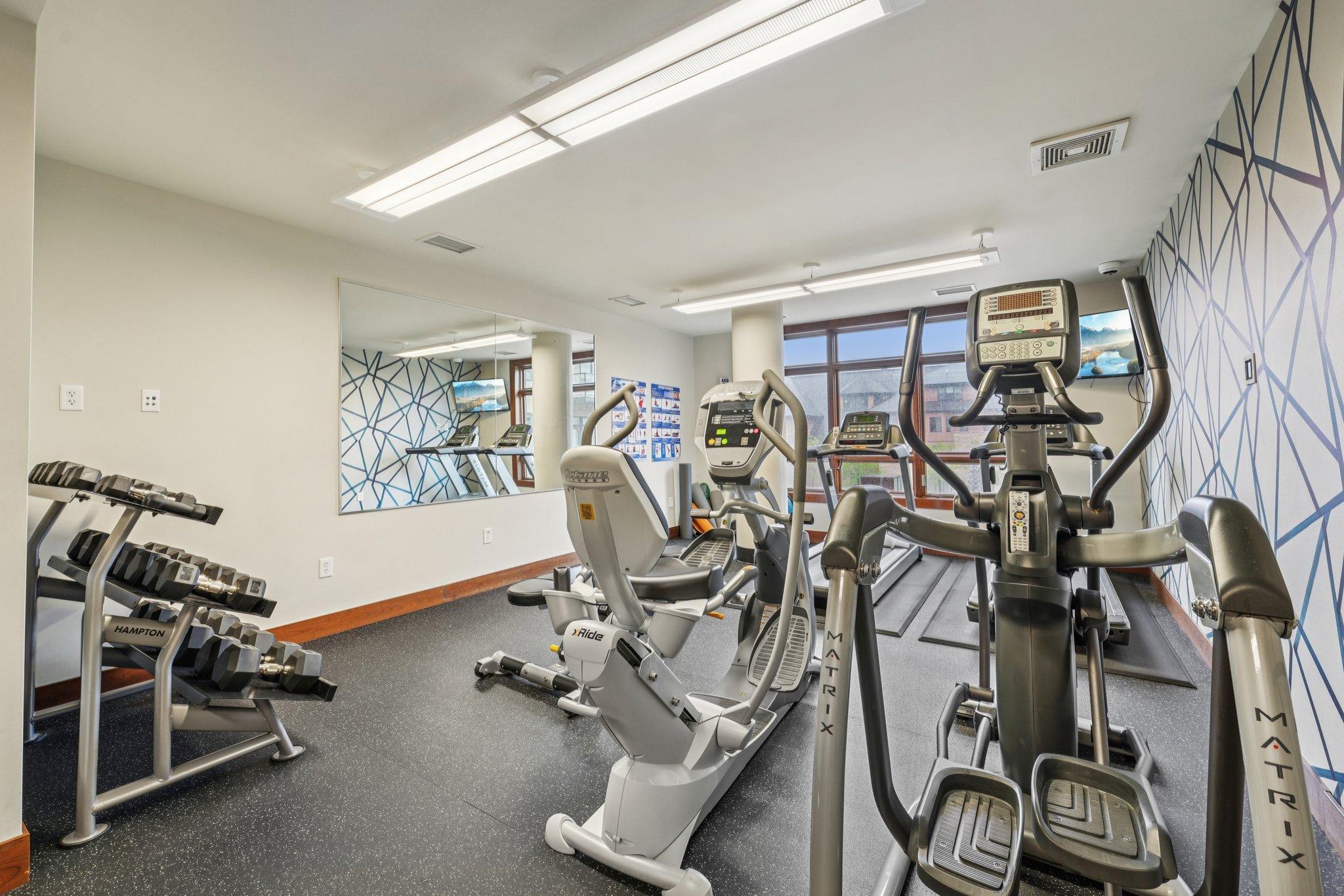 View of Residential at 875 Lake Street #212, Wayzata MN 55391, Wayzata (41 of 87) - Mike Wilen | Minnesota Team Real Estate