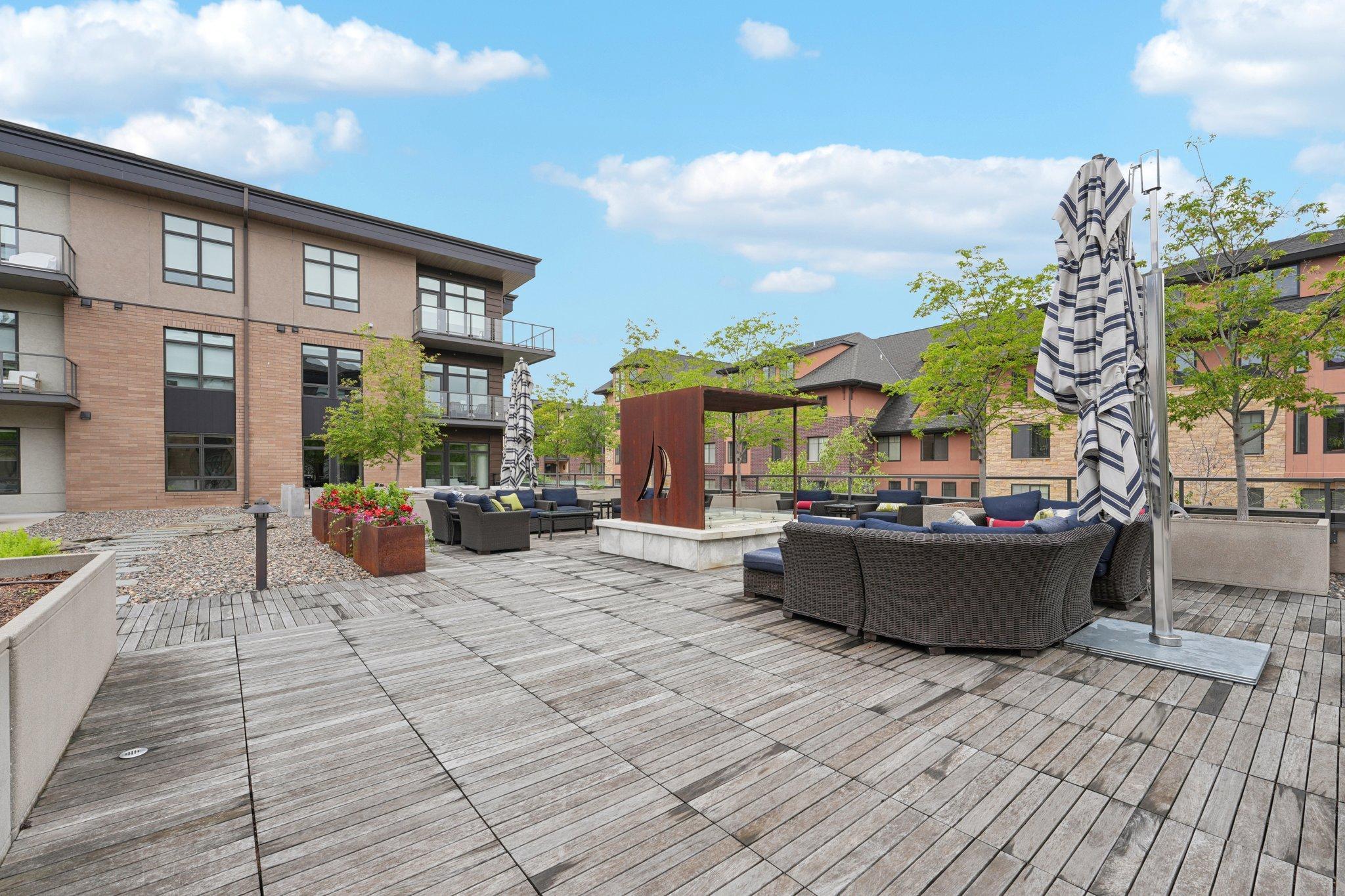 View of Residential at 875 Lake Street #212, Wayzata MN 55391, Wayzata (48 of 87) - Mike Wilen | Minnesota Team Real Estate