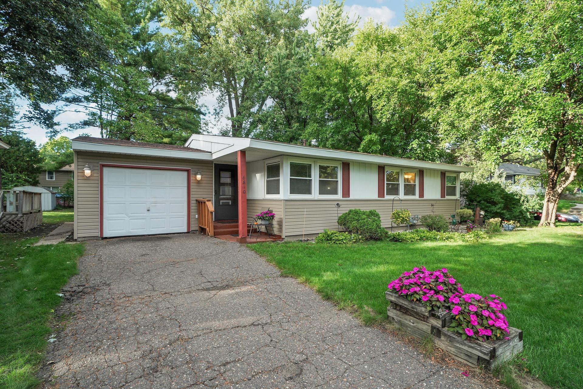 View of Residential at 6810 23rd Street, Saint Louis Park MN 55426, Saint Louis Park (2 of 31) - Mike Wilen | Minnesota Team Real Estate