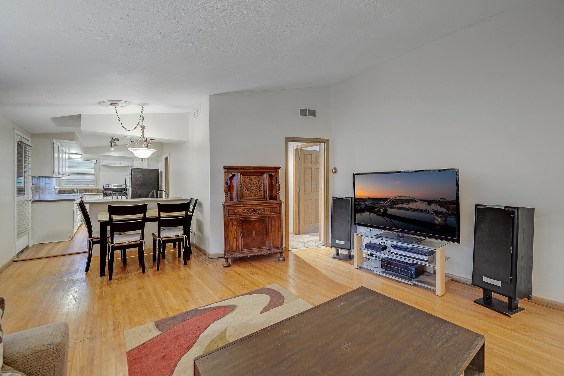 View of Residential at 6810 23rd Street, Saint Louis Park MN 55426, Saint Louis Park (8 of 31) - Mike Wilen | Minnesota Team Real Estate