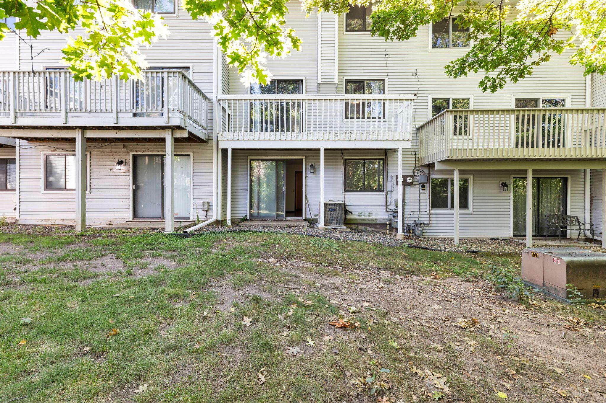 View of Residential at 6652 Gretchen Lane, Oakdale MN 55128, Oakdale (19 of 21) - Mike Wilen | Minnesota Team Real Estate