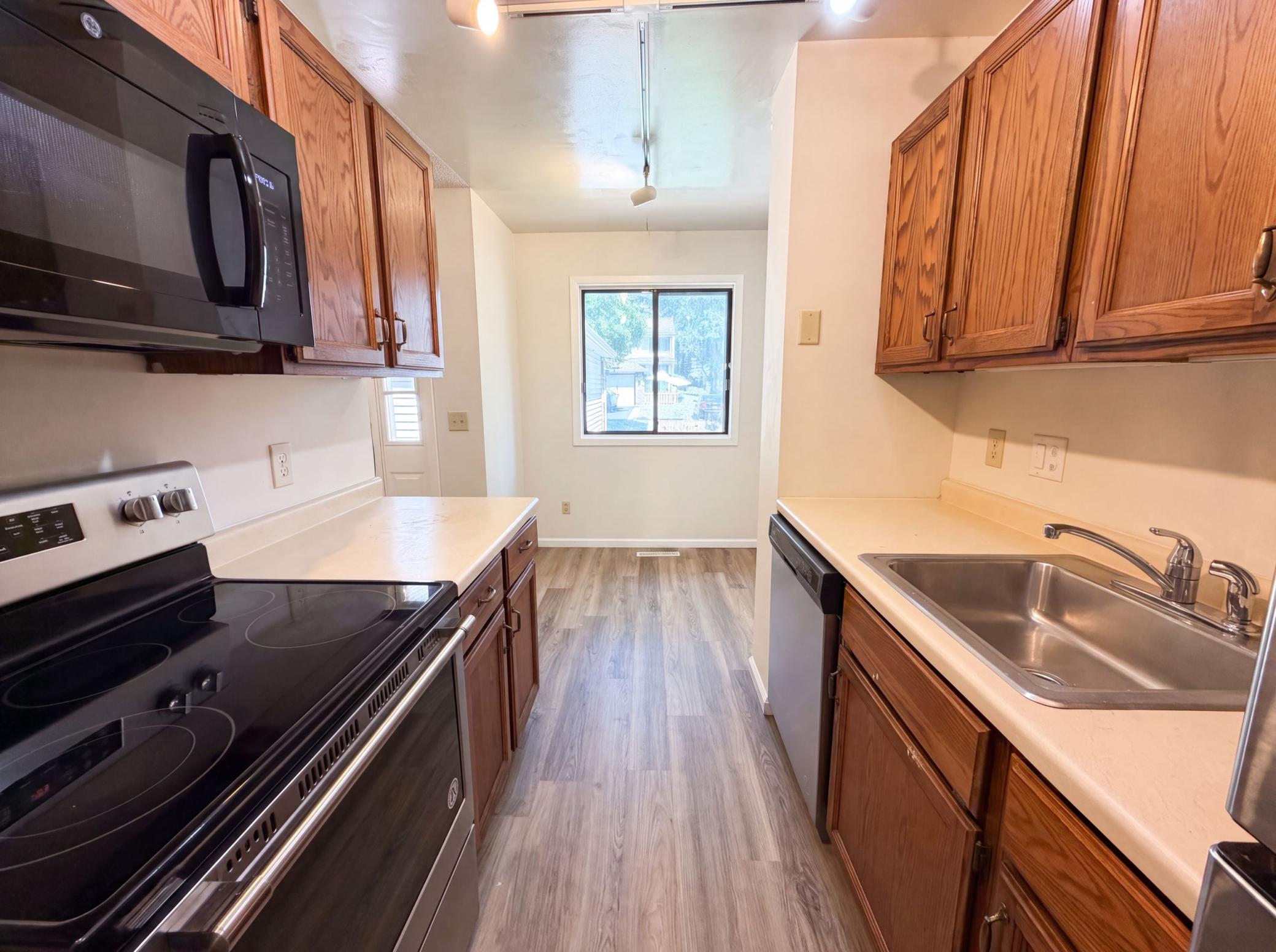 View of Residential at 201 Bridlewood Drive, Saint Paul MN 55119, Saint Paul (11 of 27) - Mike Wilen | Minnesota Team Real Estate