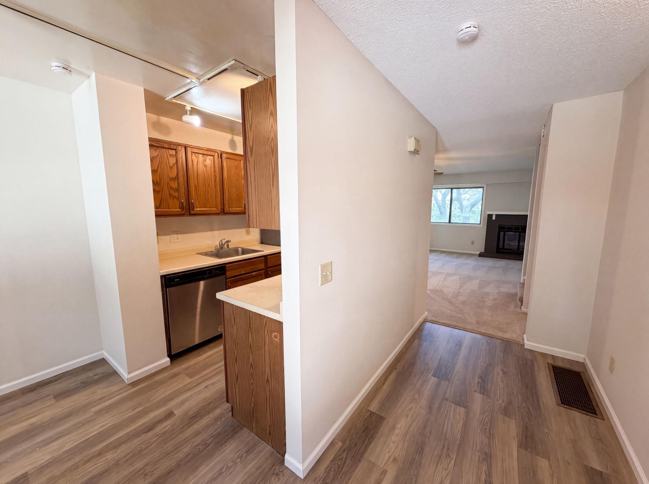 View of Residential at 201 Bridlewood Drive, Saint Paul MN 55119, Saint Paul (6 of 27) - Mike Wilen | Minnesota Team Real Estate
