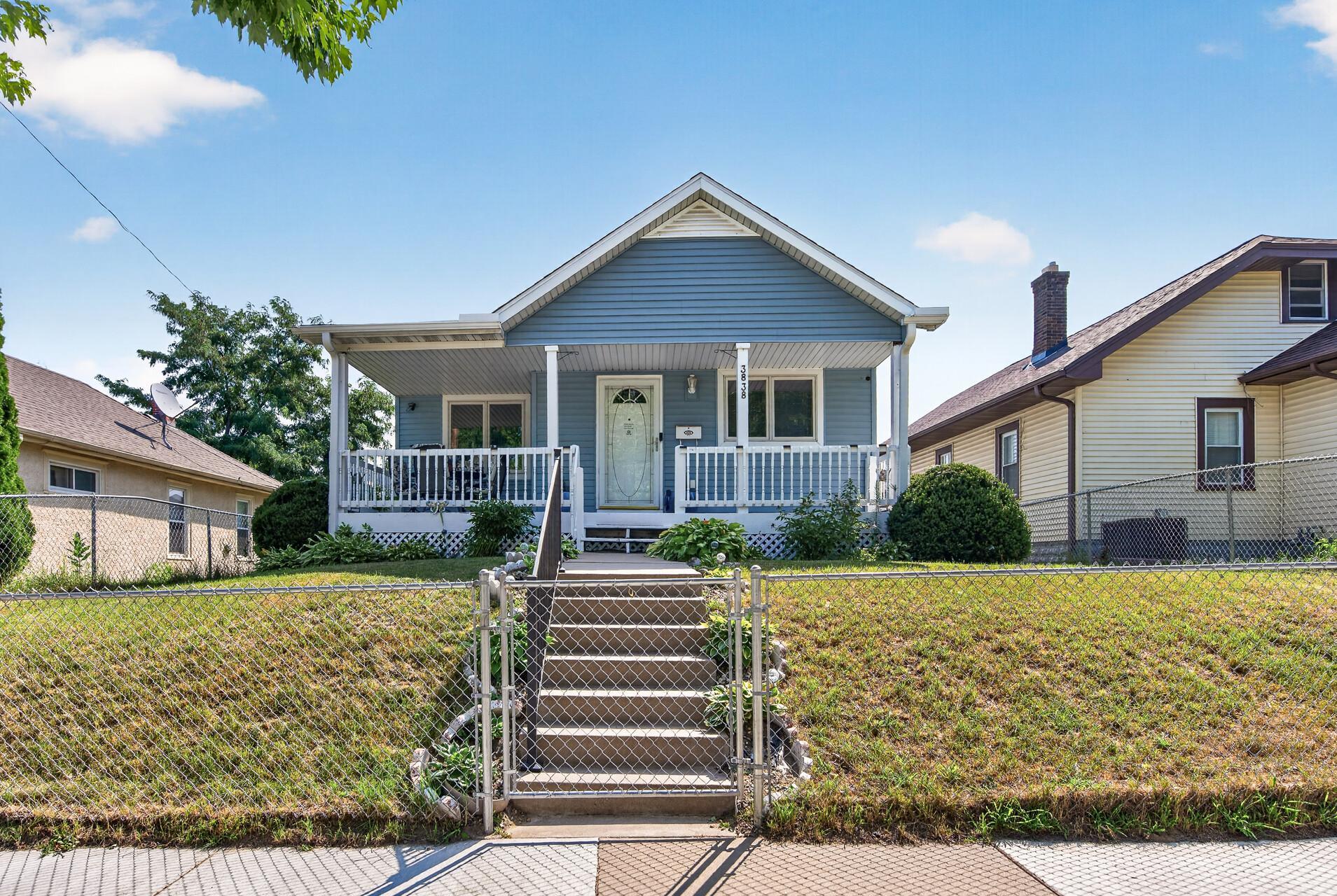 View of Residential at 3838 Dupont Avenue, Minneapolis MN 55412, Minneapolis - Mike Wilen | Minnesota Team Real Estate