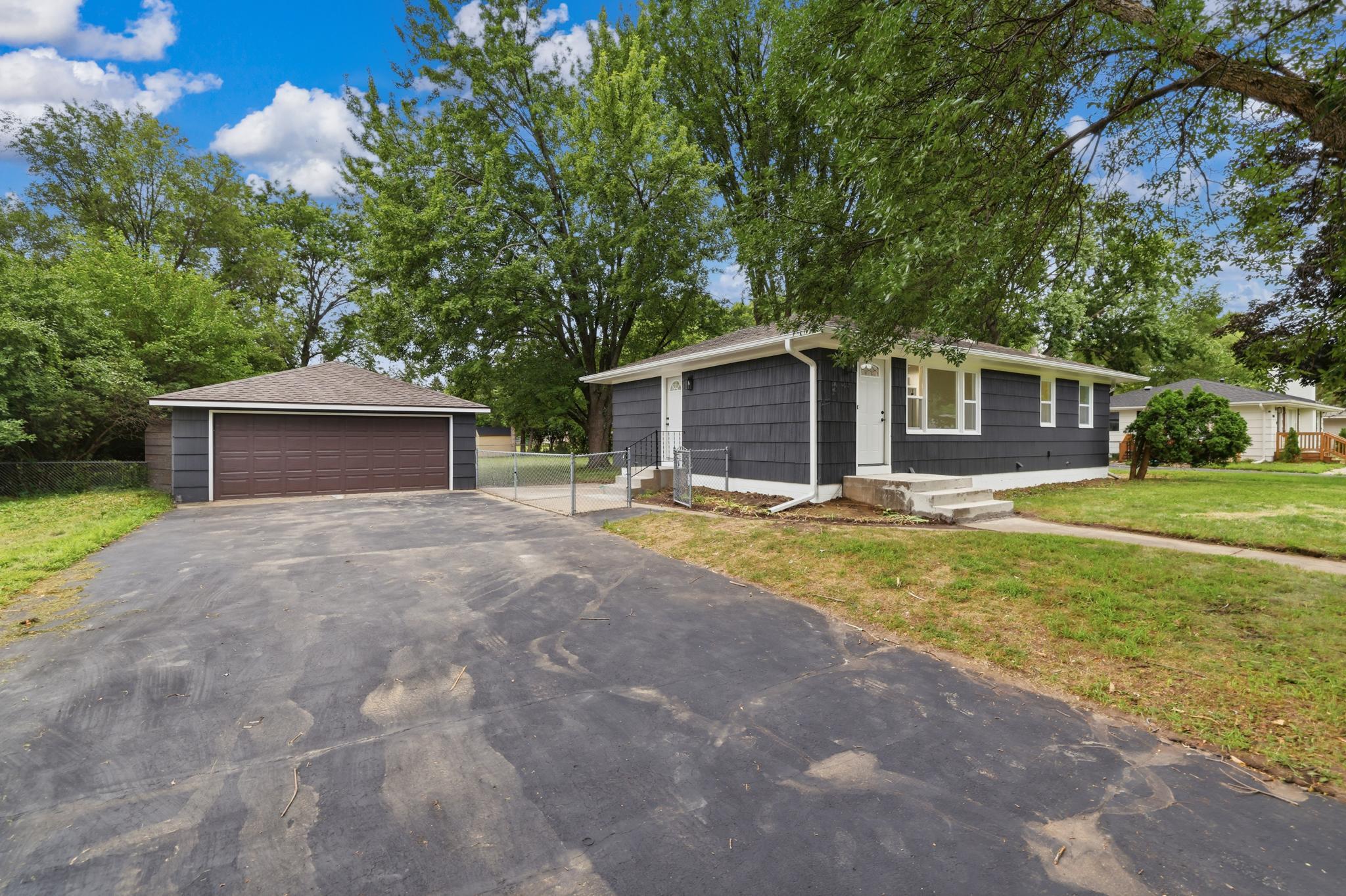 View of Residential at 6717 65th Avenue, Brooklyn Park MN 55428, Brooklyn Park (12 of 29) - Mike Wilen | Minnesota Team Real Estate