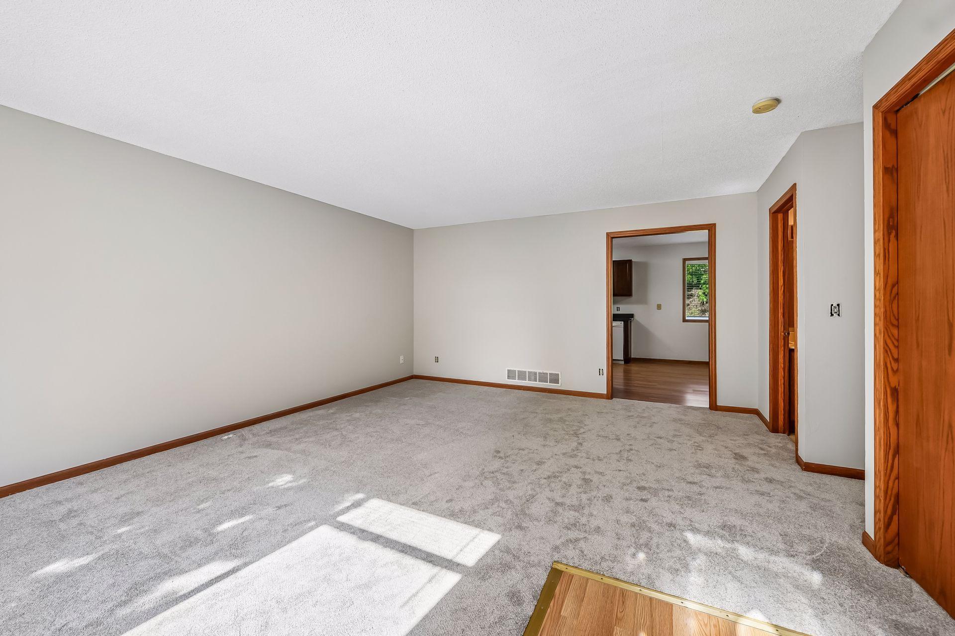 View of Commercial Sale at 417 Hunter Drive, Watertown MN 55388, Watertown (15 of 41) - Mike Wilen | Minnesota Team Real Estate