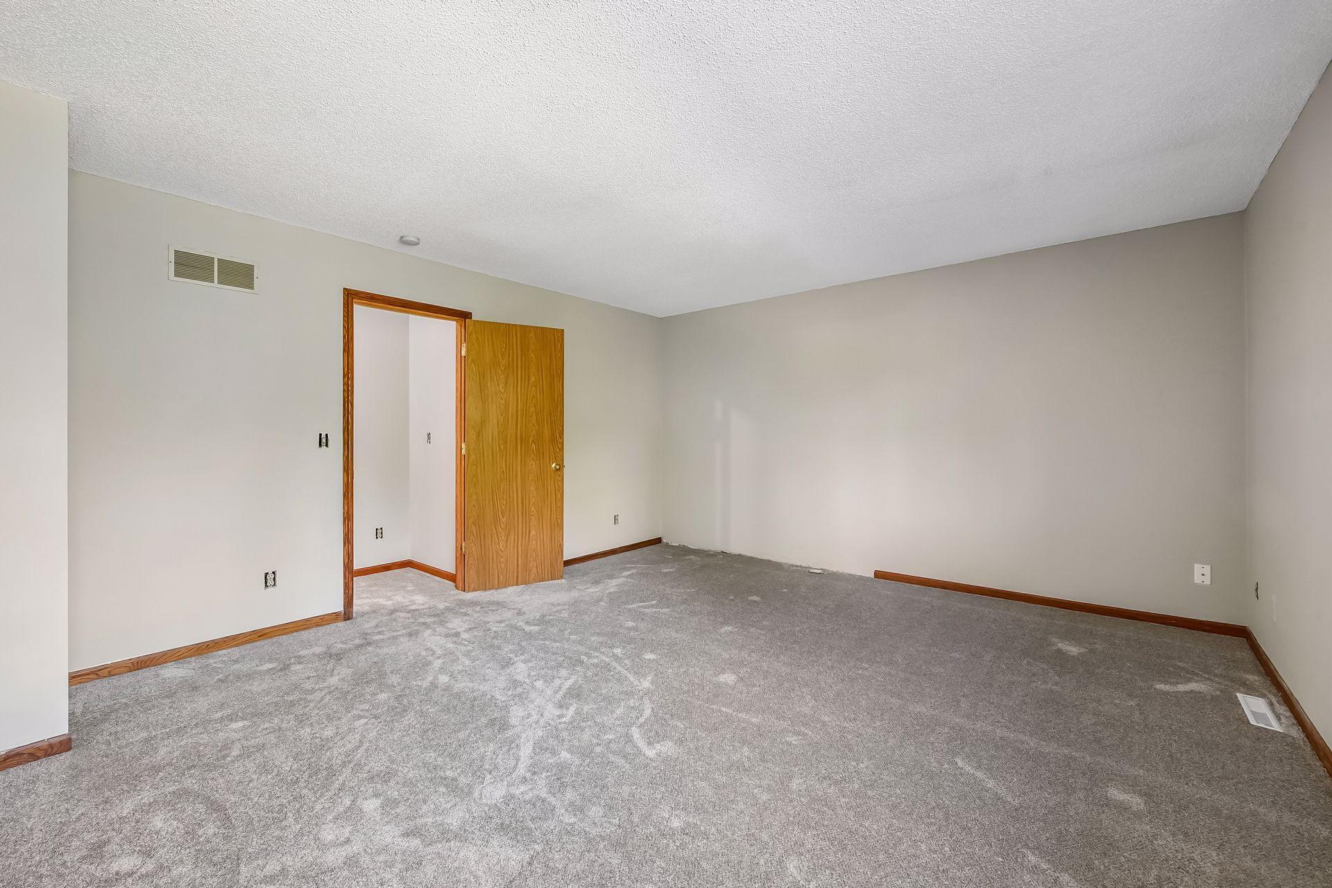 View of Commercial Sale at 417 Hunter Drive, Watertown MN 55388, Watertown (28 of 41) - Mike Wilen | Minnesota Team Real Estate