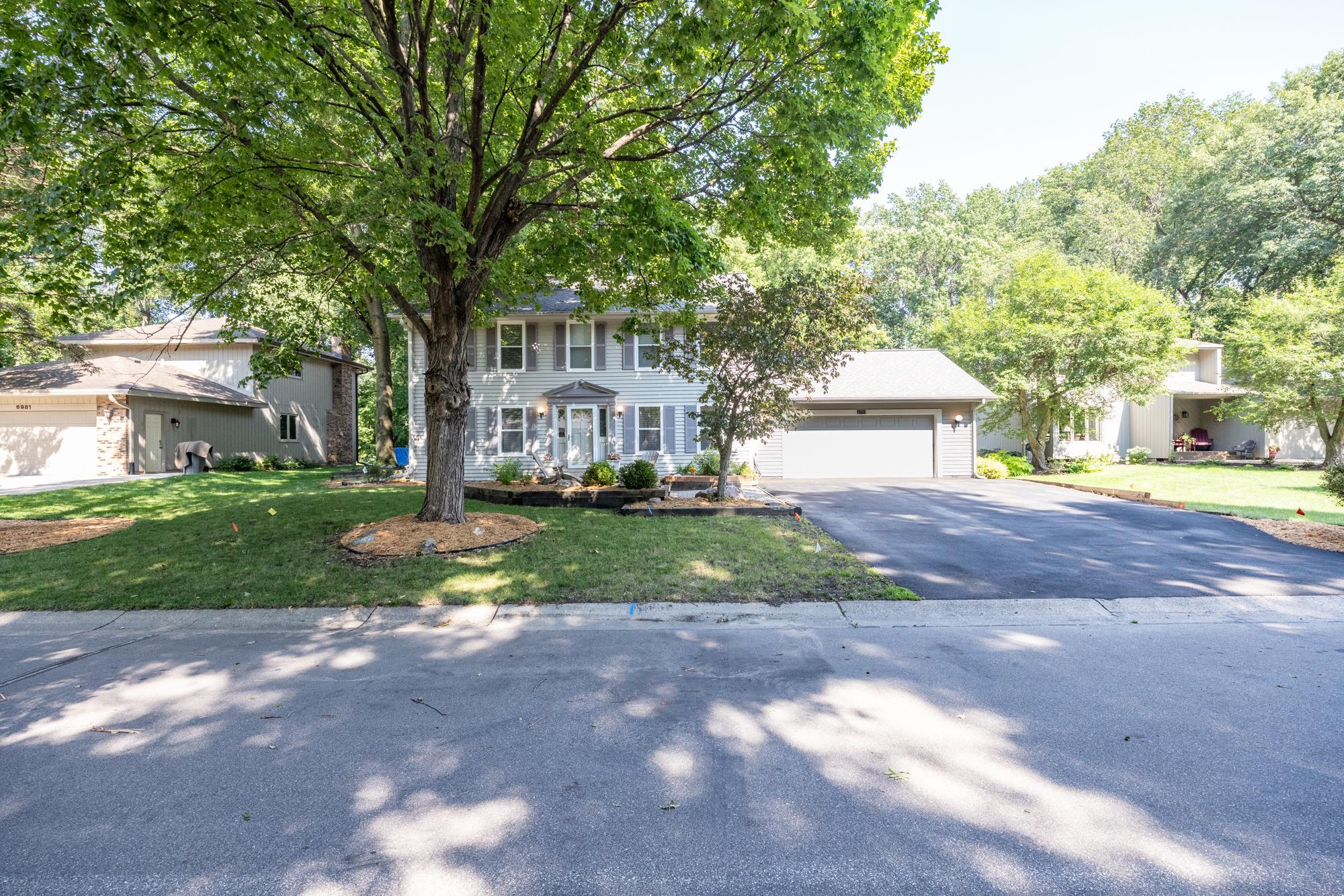 View of Residential at 6991 Raven Court, Eden Prairie MN 55346, Eden Prairie (31 of 35) - Mike Wilen | Minnesota Team Real Estate