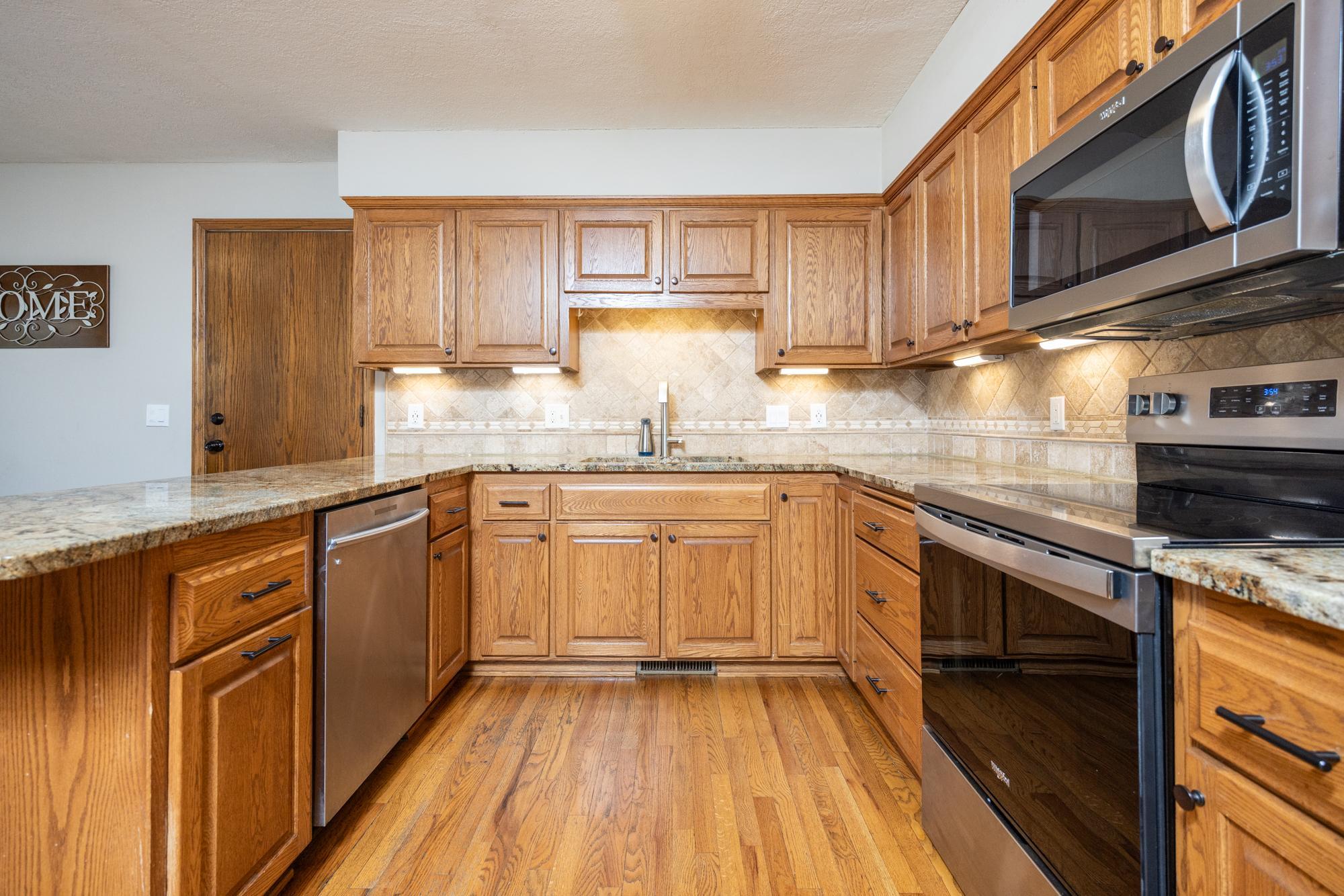 View of Residential at 6991 Raven Court, Eden Prairie MN 55346, Eden Prairie (5 of 35) - Mike Wilen | Minnesota Team Real Estate
