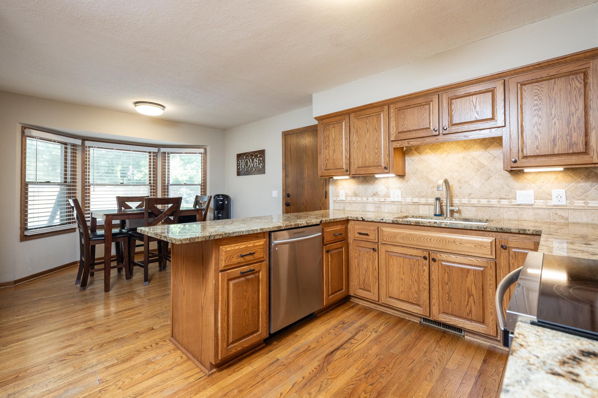 View of Residential at 6991 Raven Court, Eden Prairie MN 55346, Eden Prairie (6 of 35) - Mike Wilen | Minnesota Team Real Estate
