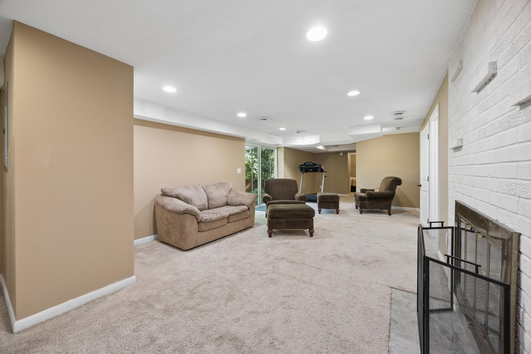 View of Residential at 1425 Orkla Drive, Golden Valley MN 55427, Golden Valley (23 of 36) - Mike Wilen | Minnesota Team Real Estate
