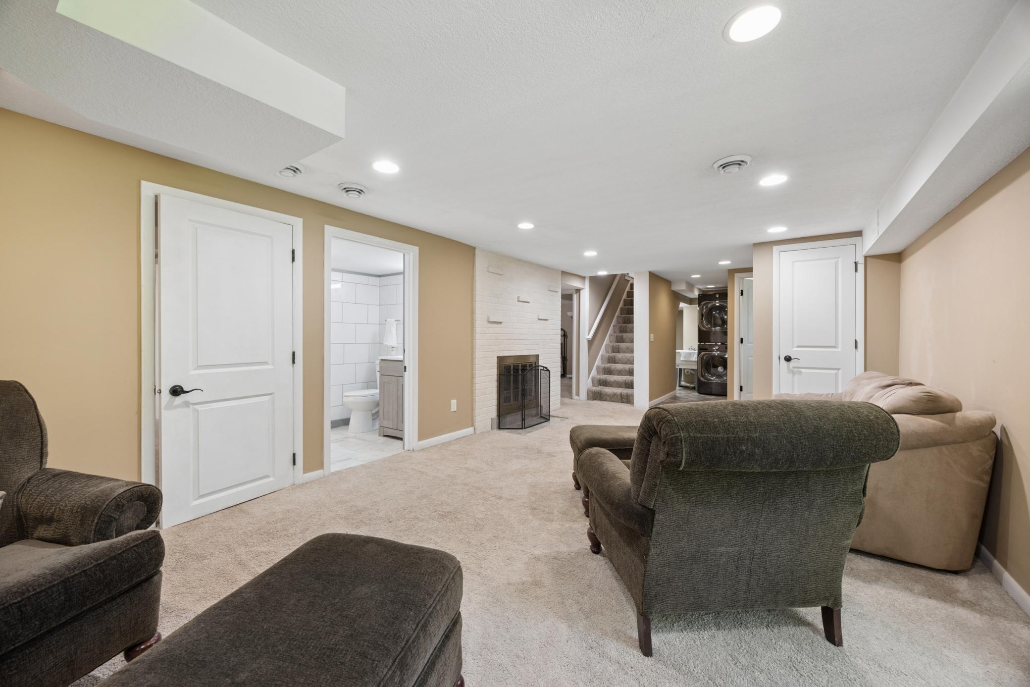 View of Residential at 1425 Orkla Drive, Golden Valley MN 55427, Golden Valley (25 of 36) - Mike Wilen | Minnesota Team Real Estate