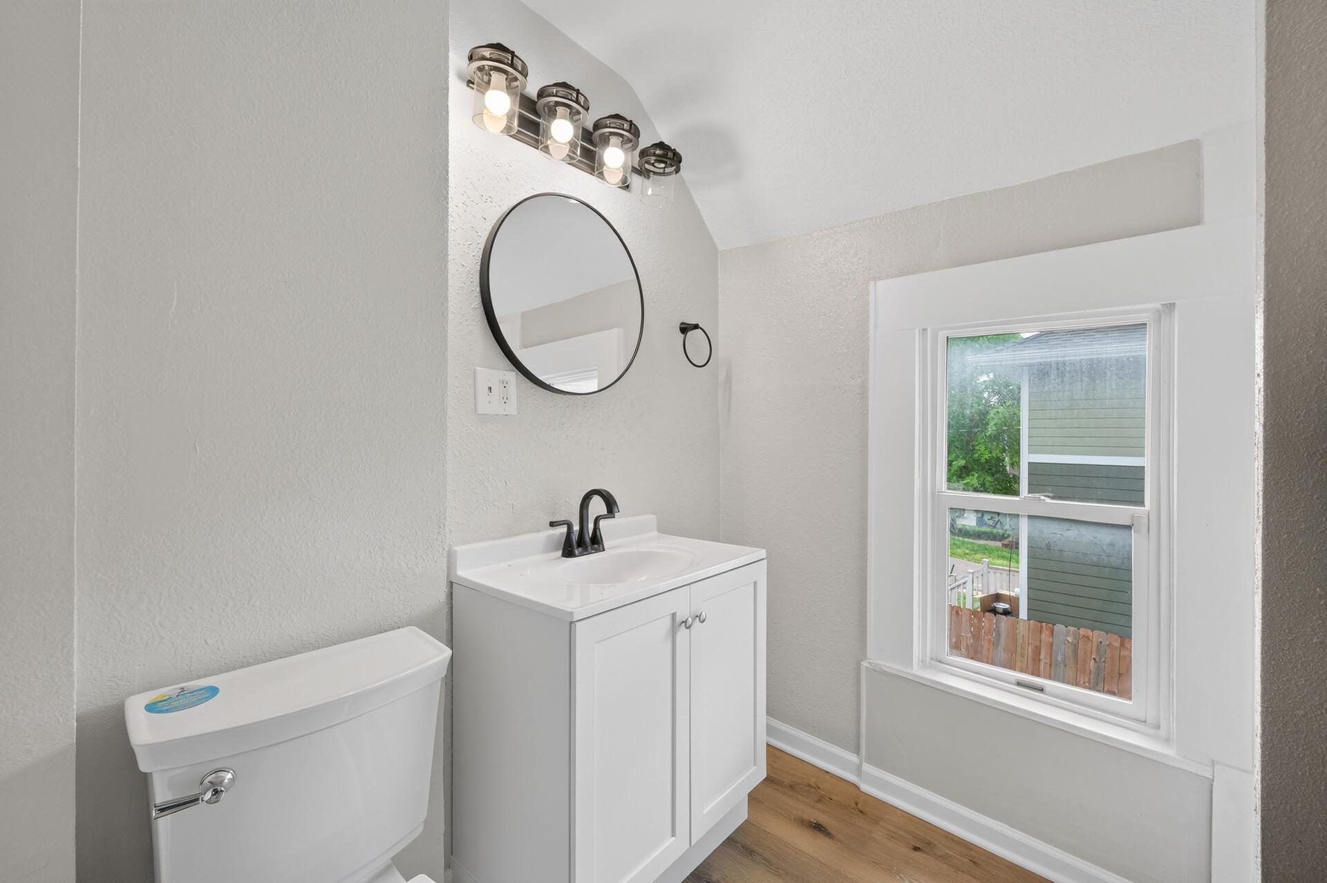 View of Residential Income at 2218 Irving Avenue, Minneapolis MN 55411, Minneapolis (21 of 38) - Mike Wilen | Minnesota Team Real Estate