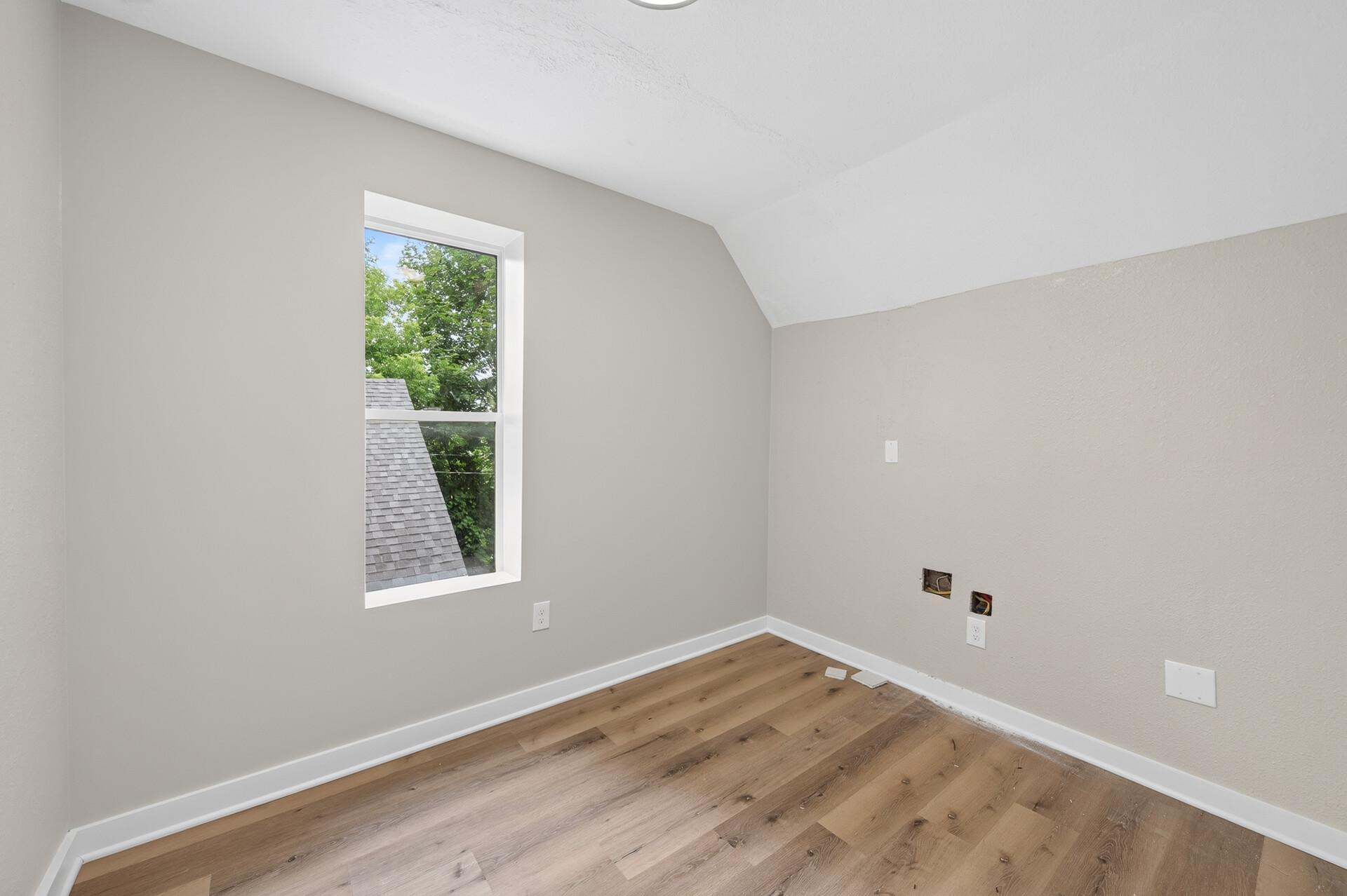 View of Residential Income at 2218 Irving Avenue, Minneapolis MN 55411, Minneapolis (16 of 38) - Mike Wilen | Minnesota Team Real Estate