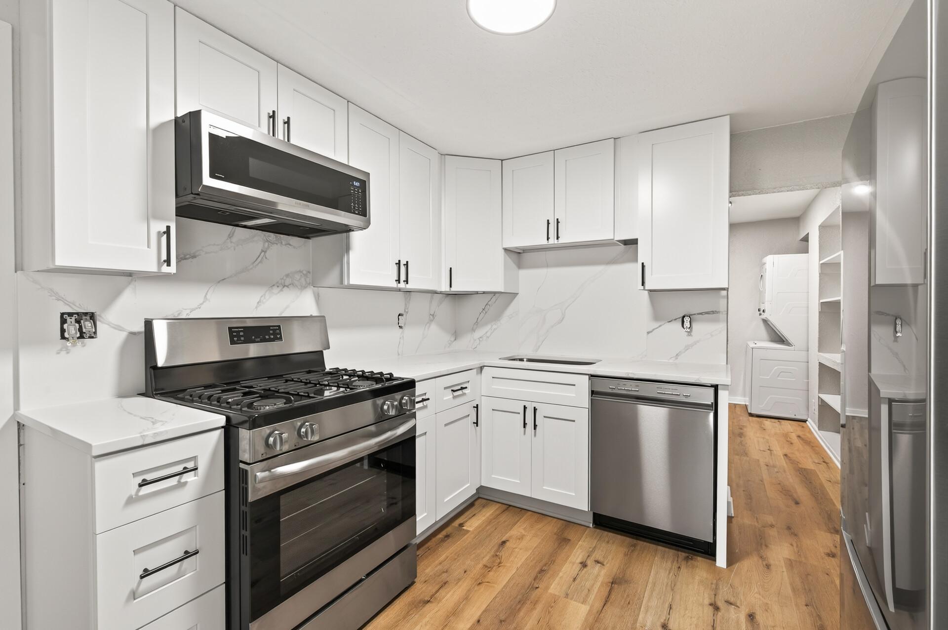 View of Residential Income at 2218 Irving Avenue, Minneapolis MN 55411, Minneapolis (6 of 38) - Mike Wilen | Minnesota Team Real Estate
