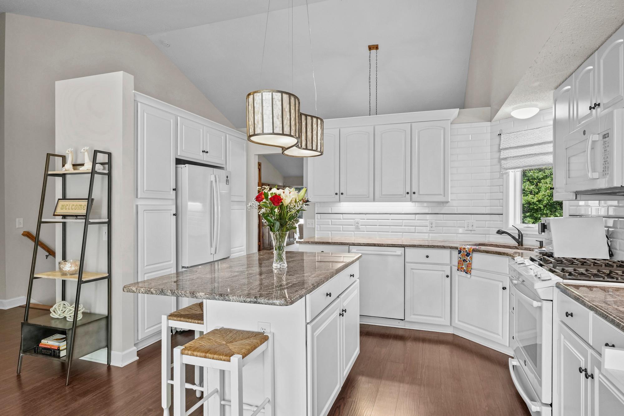 View of Residential at 11148 Wyoming Road, Bloomington MN 55438, Bloomington (21 of 56) - Mike Wilen | Minnesota Team Real Estate