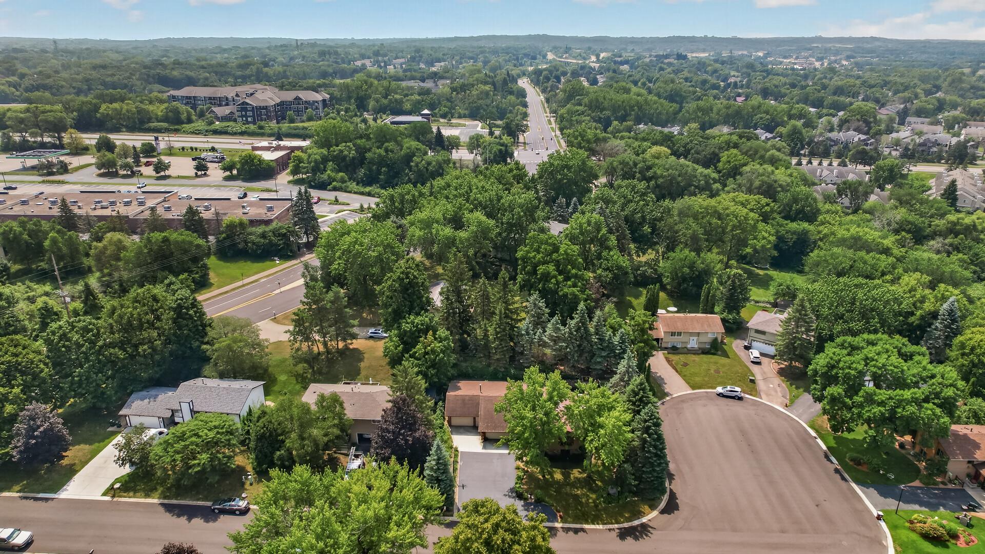 View of Residential at 1838 Kathryn Circle, Eagan MN 55122, Eagan (46 of 60) - Mike Wilen | Minnesota Team Real Estate