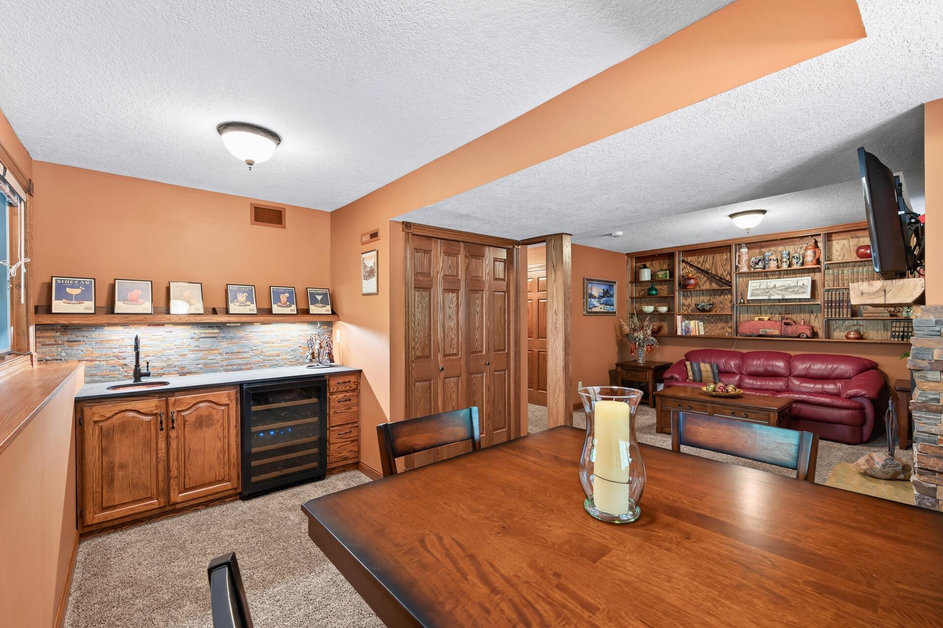 View of Residential at 1838 Kathryn Circle, Eagan MN 55122, Eagan (26 of 60) - Mike Wilen | Minnesota Team Real Estate