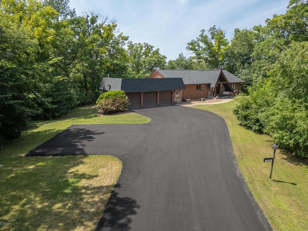 View of Residential at 335 Pineview Lane, Plymouth MN 55441, Plymouth (6 of 37) - Mike Wilen | Minnesota Team Real Estate