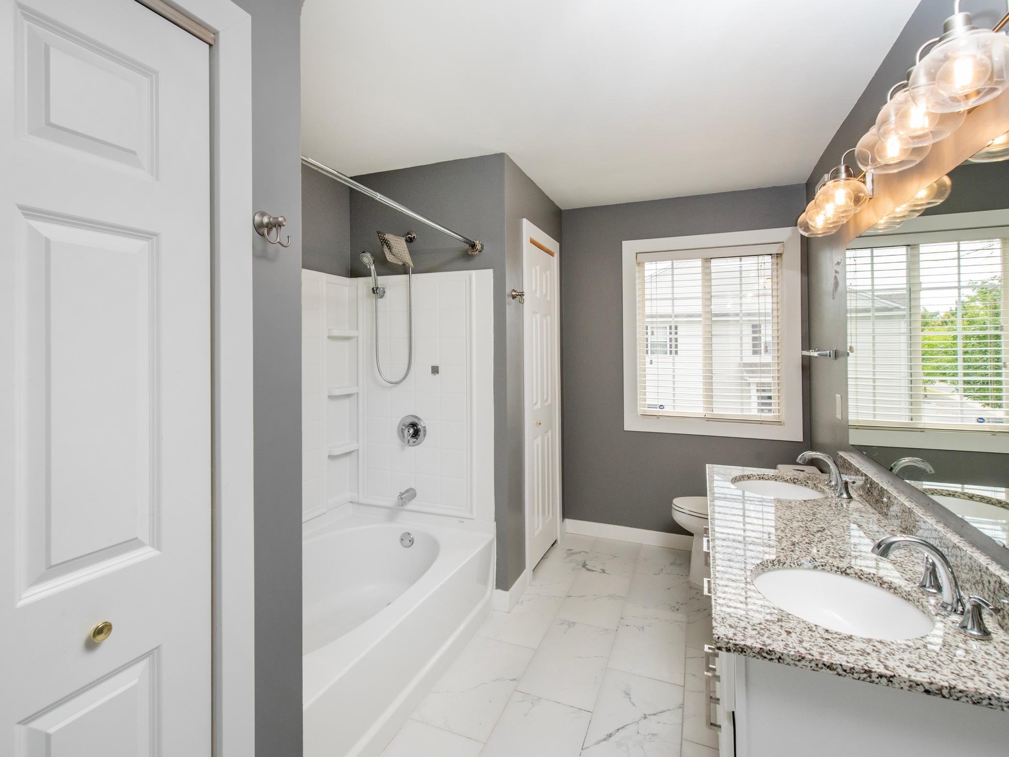 View of Residential at 11011 Oak Grove Circle #B, Woodbury MN 55129, Woodbury (28 of 39) - Mike Wilen | Minnesota Team Real Estate