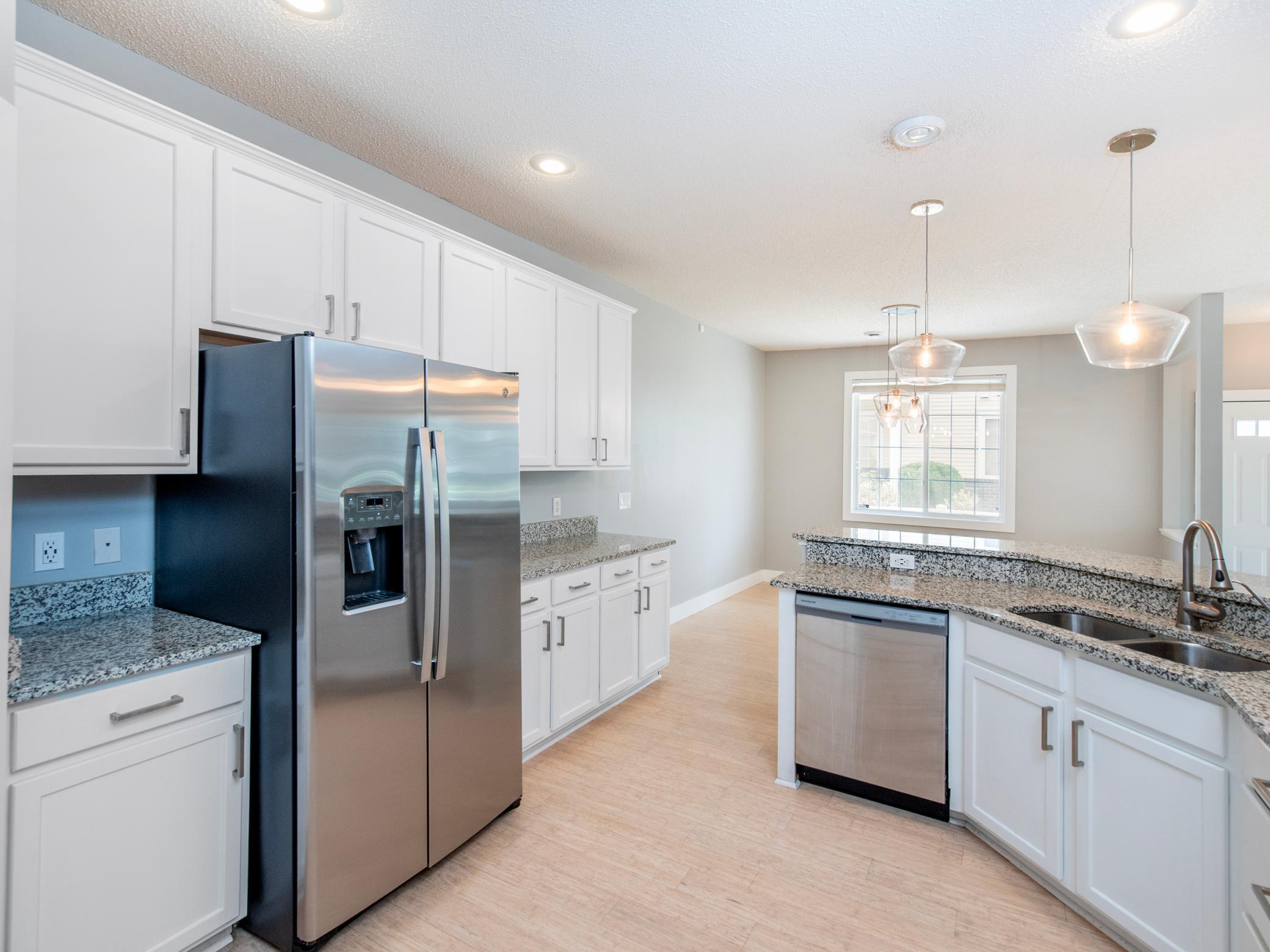 View of Residential at 11011 Oak Grove Circle #B, Woodbury MN 55129, Woodbury (20 of 39) - Mike Wilen | Minnesota Team Real Estate
