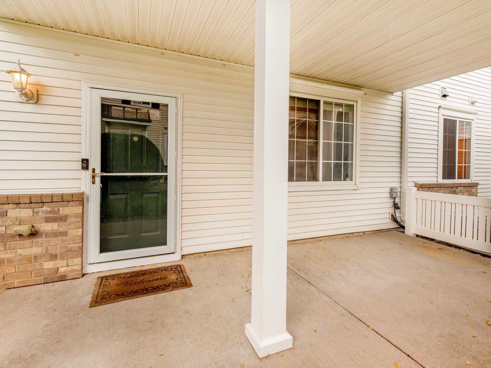 View of Residential at 11011 Oak Grove Circle #B, Woodbury MN 55129, Woodbury (9 of 39) - Mike Wilen | Minnesota Team Real Estate
