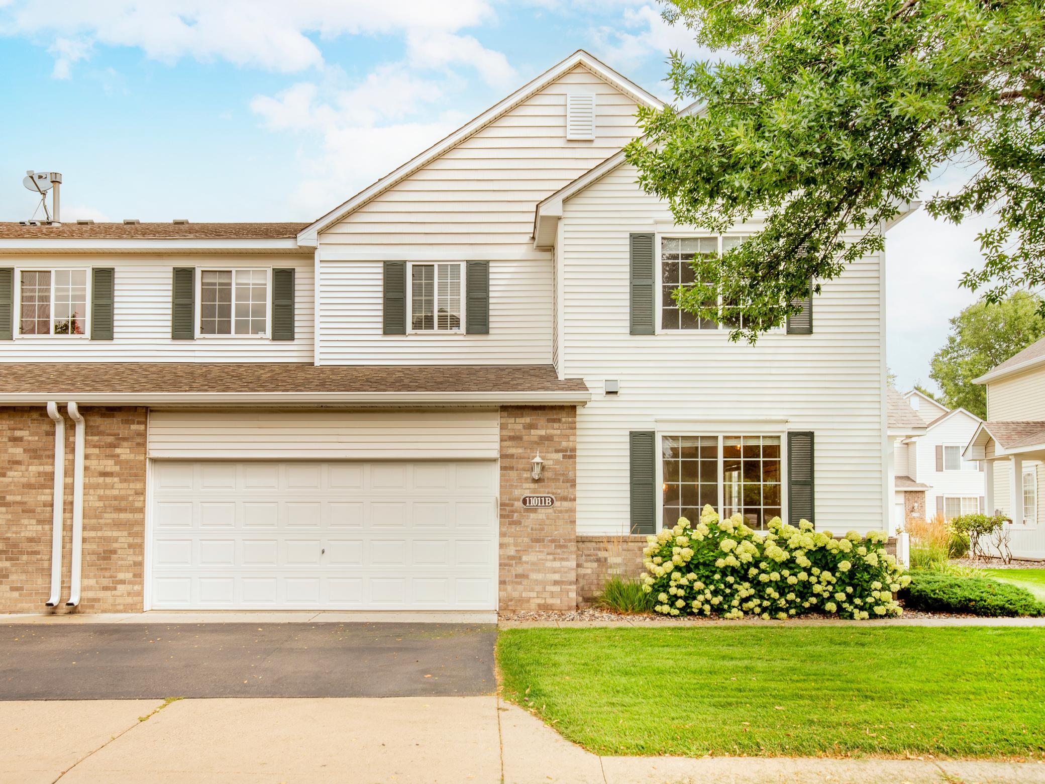View of Residential at 11011 Oak Grove Circle #B, Woodbury MN 55129, Woodbury (3 of 39) - Mike Wilen | Minnesota Team Real Estate