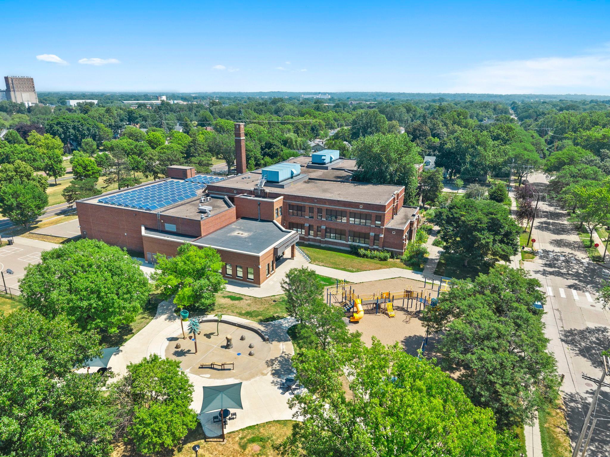 View of Residential at 4366 Thomas Avenue, Minneapolis MN 55412, Minneapolis (78 of 88) - Mike Wilen | Minnesota Team Real Estate