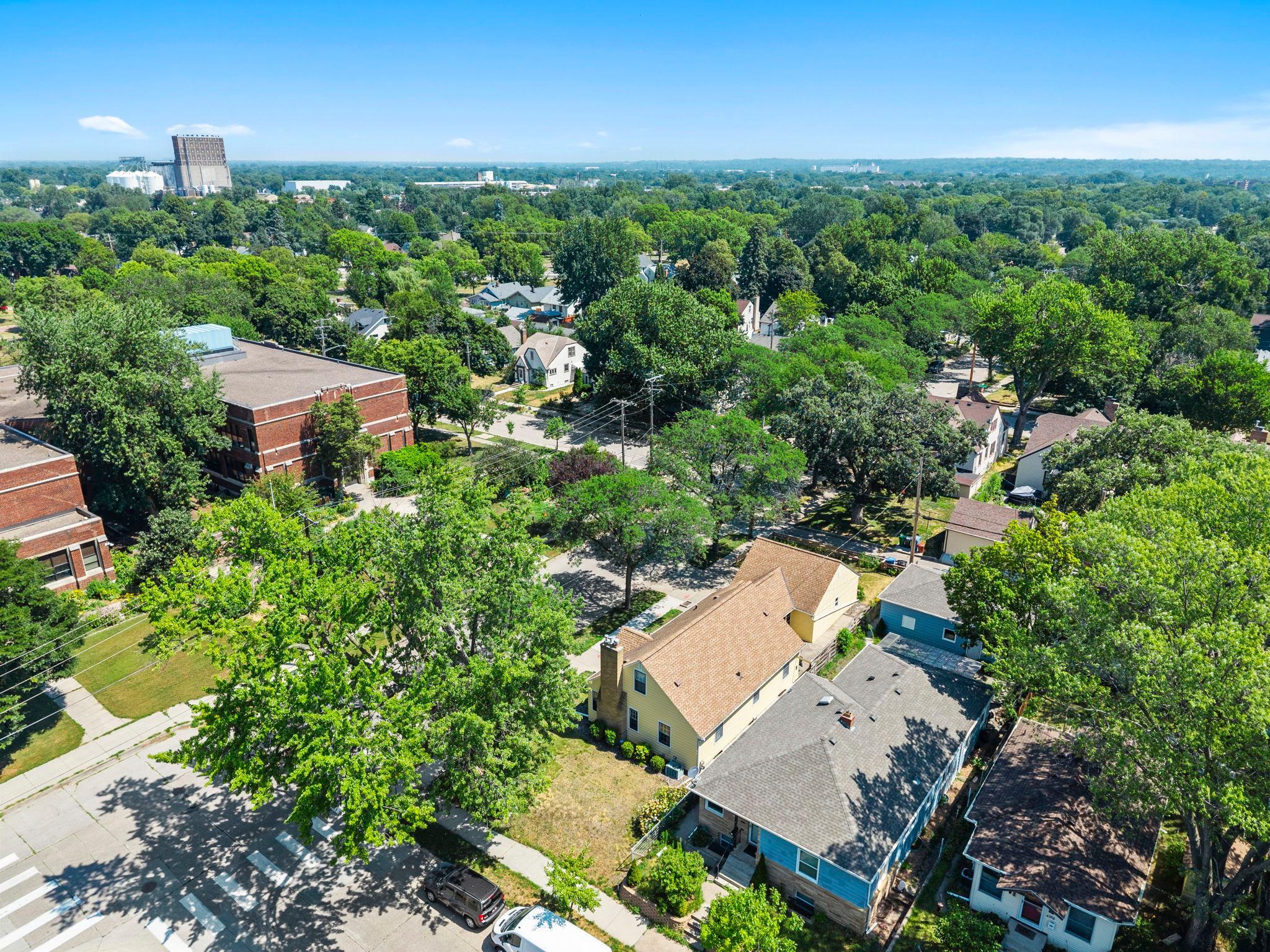 View of Residential at 4366 Thomas Avenue, Minneapolis MN 55412, Minneapolis (73 of 88) - Mike Wilen | Minnesota Team Real Estate