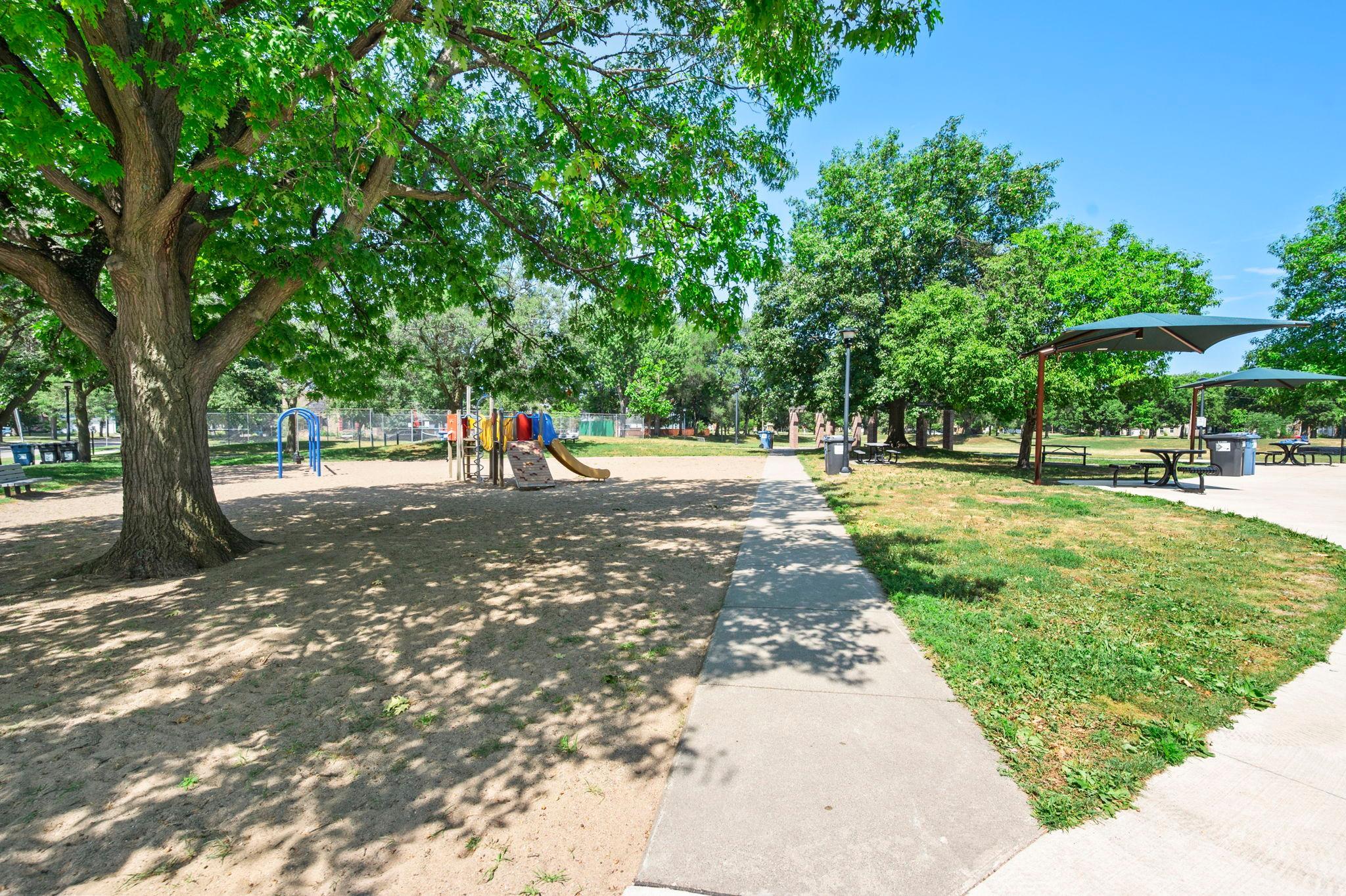 View of Residential at 4366 Thomas Avenue, Minneapolis MN 55412, Minneapolis (63 of 88) - Mike Wilen | Minnesota Team Real Estate