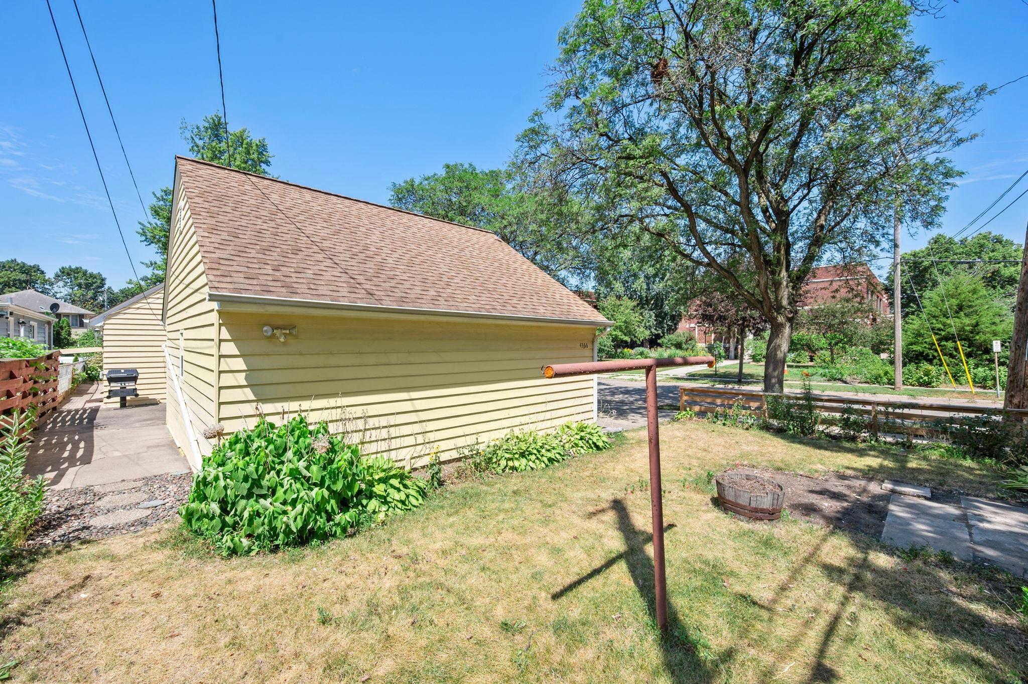 View of Residential at 4366 Thomas Avenue, Minneapolis MN 55412, Minneapolis (46 of 88) - Mike Wilen | Minnesota Team Real Estate
