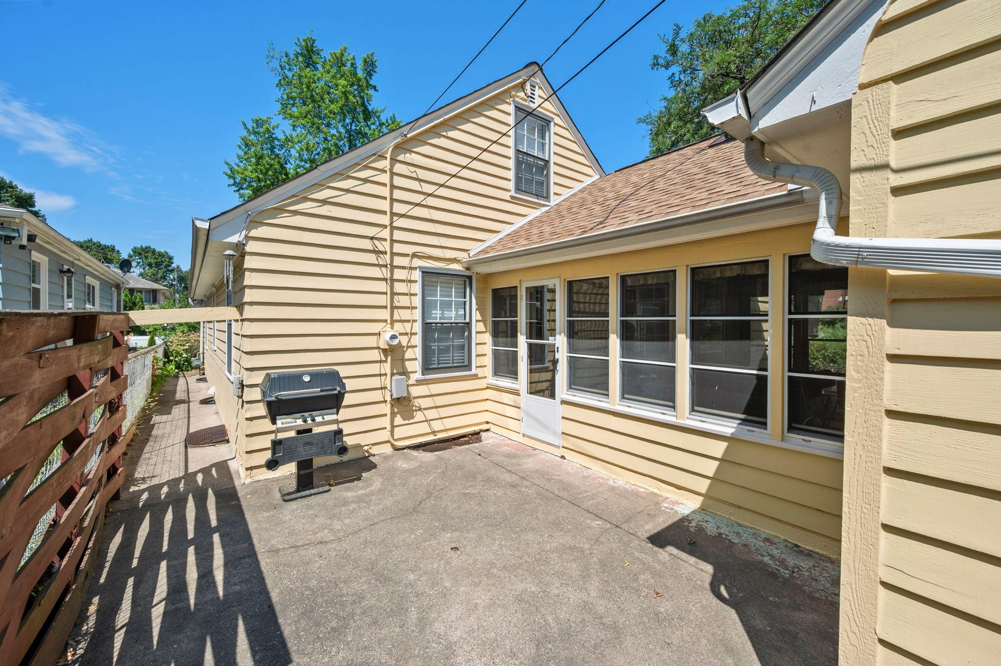 View of Residential at 4366 Thomas Avenue, Minneapolis MN 55412, Minneapolis (40 of 88) - Mike Wilen | Minnesota Team Real Estate
