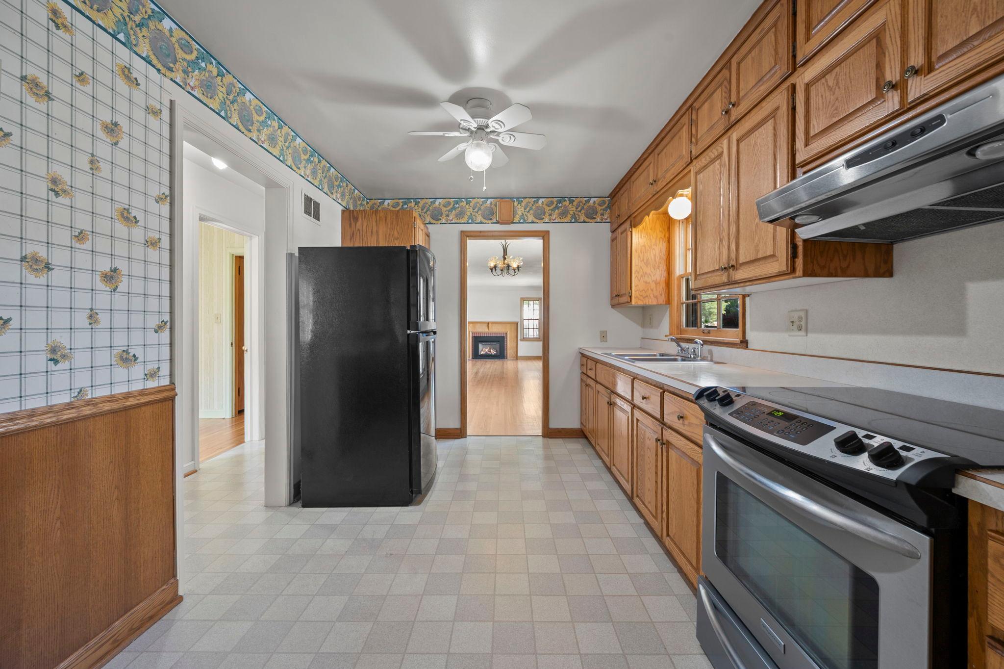 View of Residential at 4366 Thomas Avenue, Minneapolis MN 55412, Minneapolis (17 of 88) - Mike Wilen | Minnesota Team Real Estate