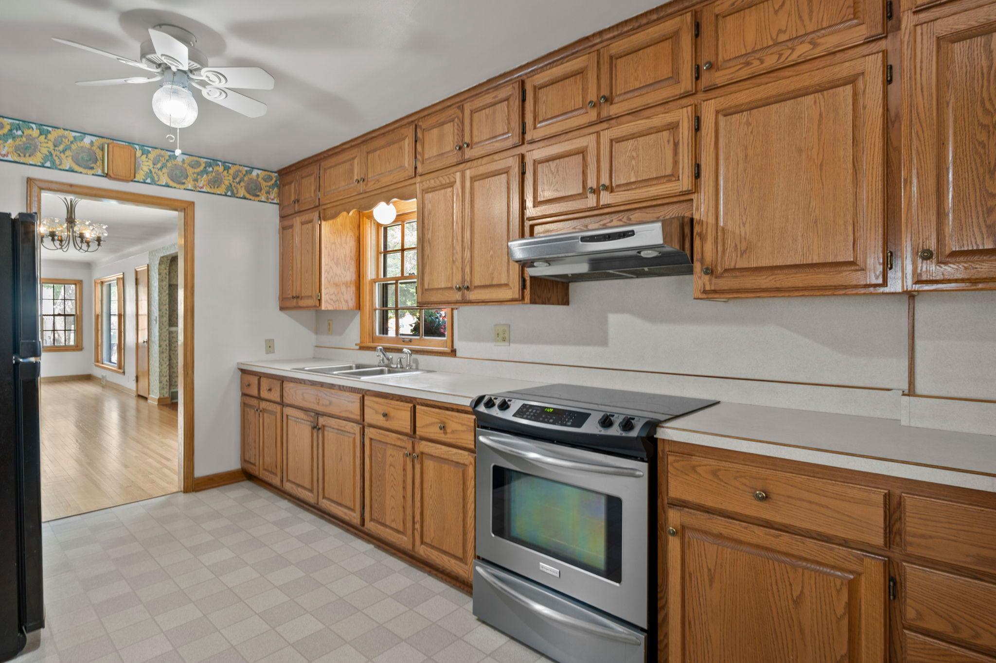 View of Residential at 4366 Thomas Avenue, Minneapolis MN 55412, Minneapolis (15 of 88) - Mike Wilen | Minnesota Team Real Estate