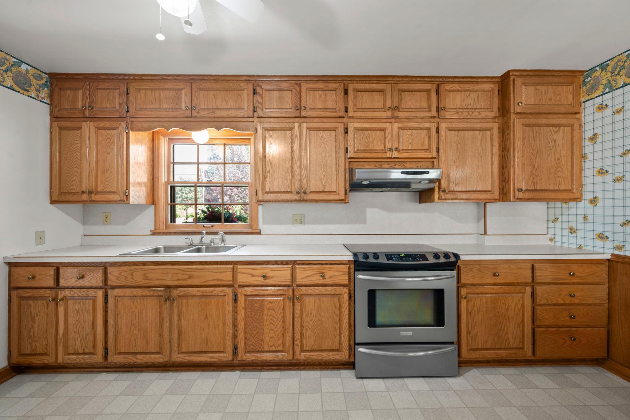 View of Residential at 4366 Thomas Avenue, Minneapolis MN 55412, Minneapolis (13 of 88) - Mike Wilen | Minnesota Team Real Estate