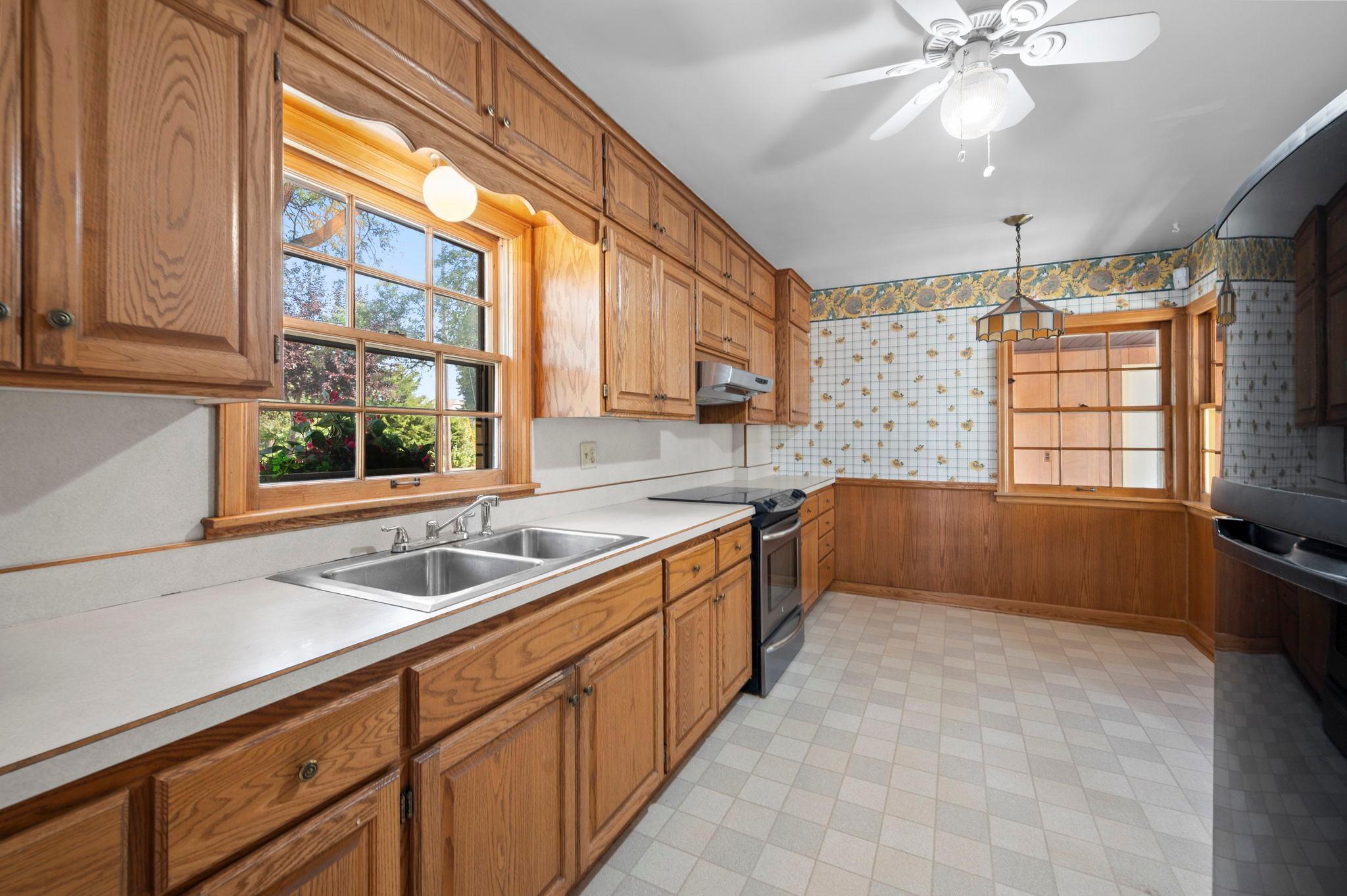View of Residential at 4366 Thomas Avenue, Minneapolis MN 55412, Minneapolis (14 of 88) - Mike Wilen | Minnesota Team Real Estate