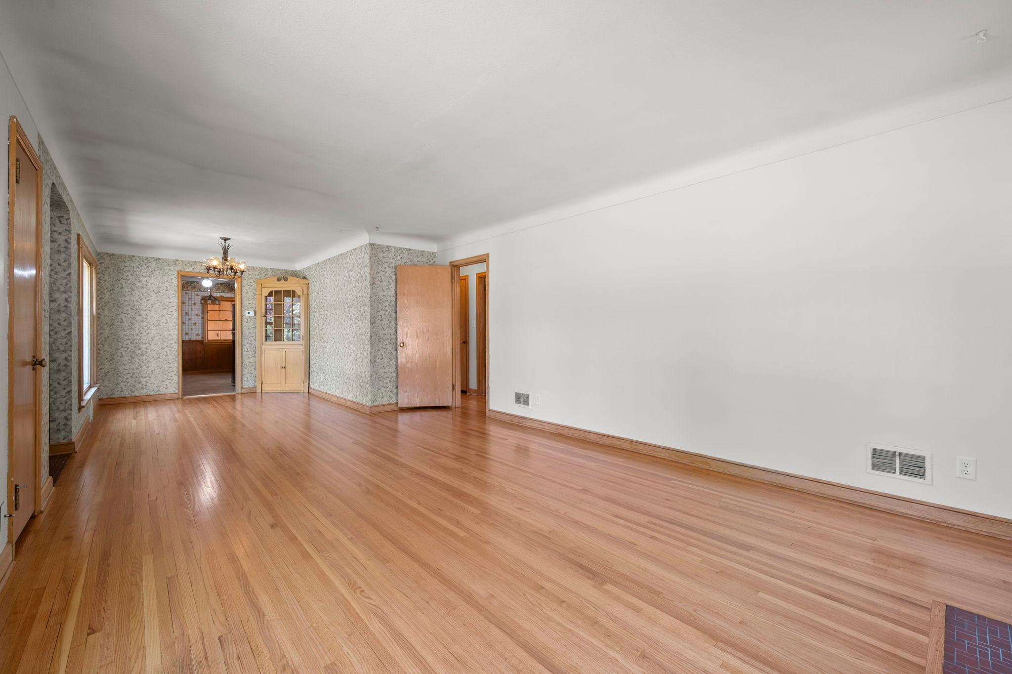 View of Residential at 4366 Thomas Avenue, Minneapolis MN 55412, Minneapolis (6 of 88) - Mike Wilen | Minnesota Team Real Estate