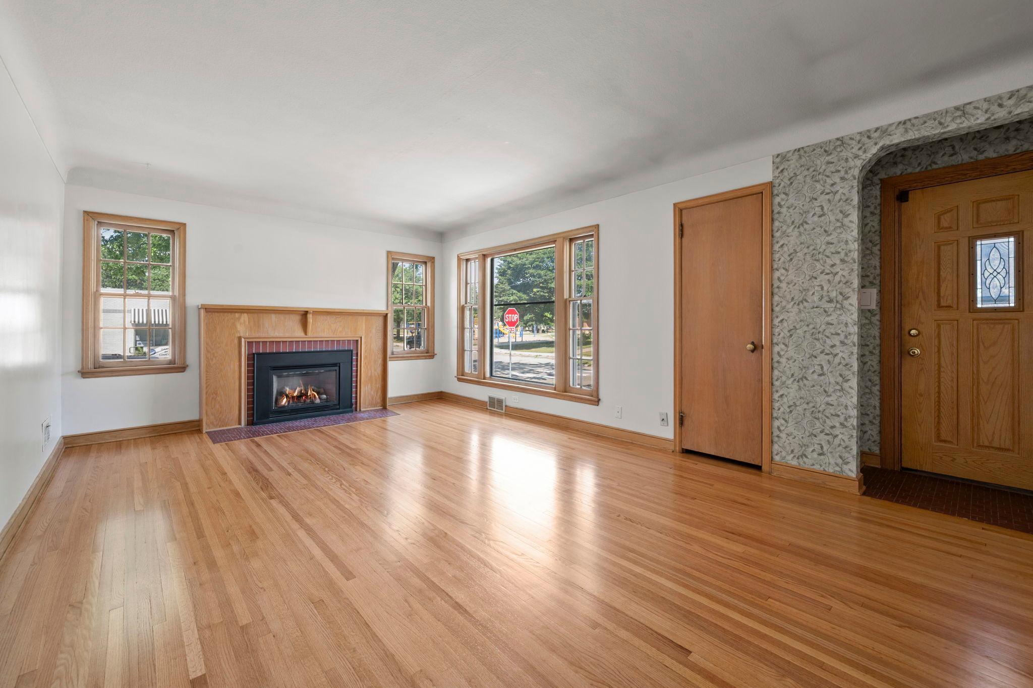 View of Residential at 4366 Thomas Avenue, Minneapolis MN 55412, Minneapolis (4 of 88) - Mike Wilen | Minnesota Team Real Estate