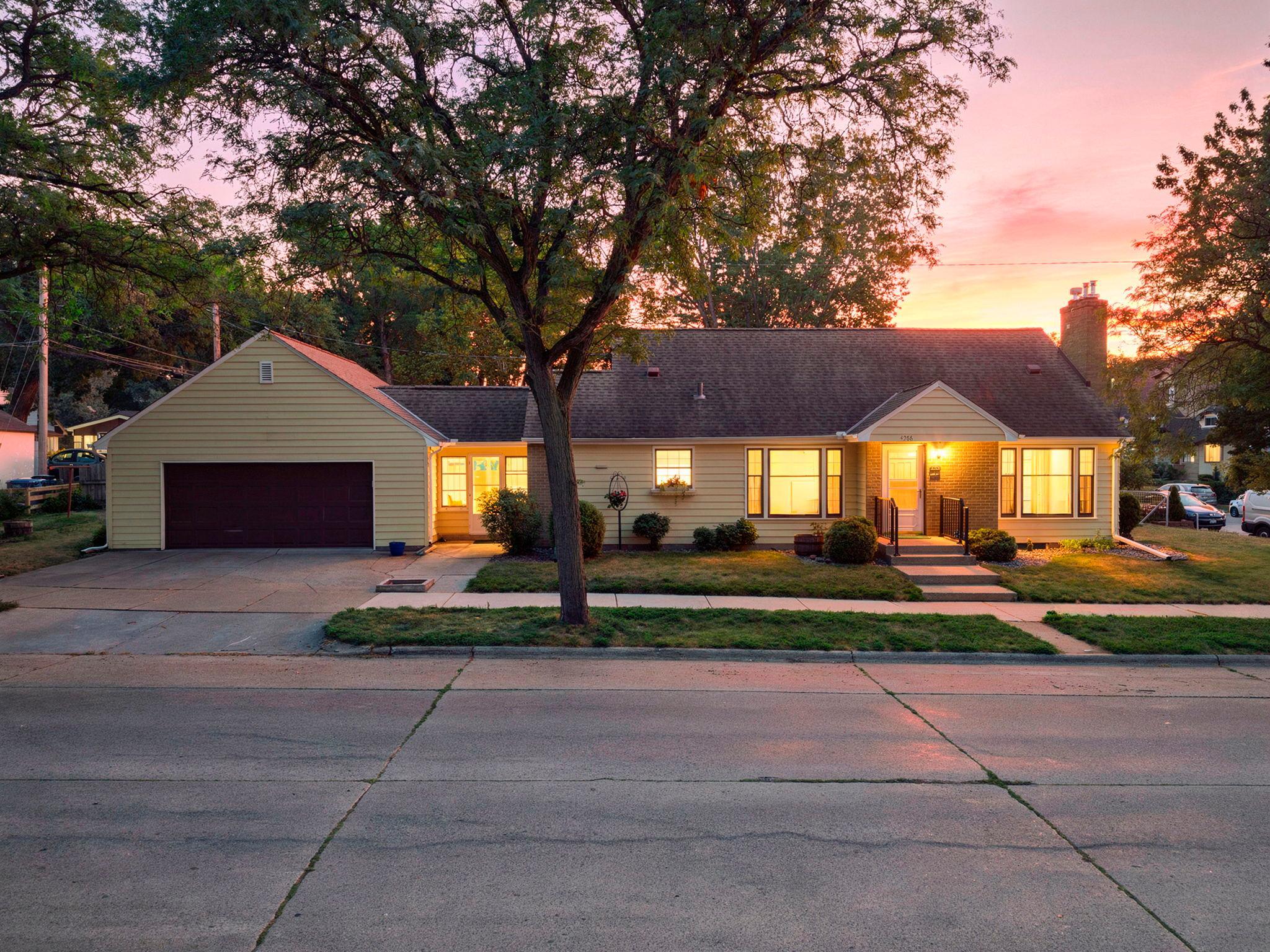 View of Residential at 4366 Thomas Avenue, Minneapolis MN 55412, Minneapolis (54 of 88) - Mike Wilen | Minnesota Team Real Estate