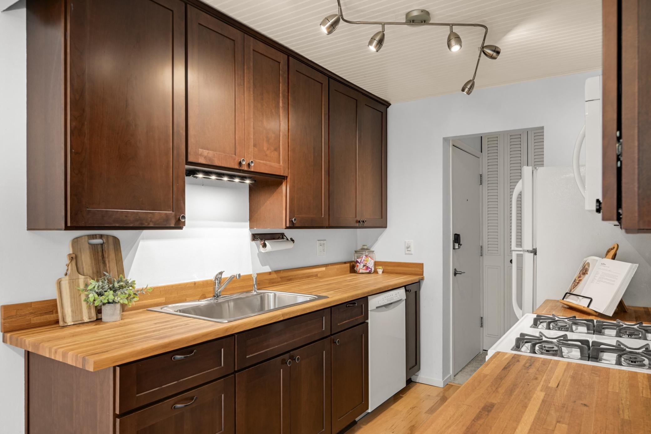 View of Residential at 9400 Old Cedar Avenue #102, Bloomington MN 55425, Bloomington (6 of 28) - Mike Wilen | Minnesota Team Real Estate