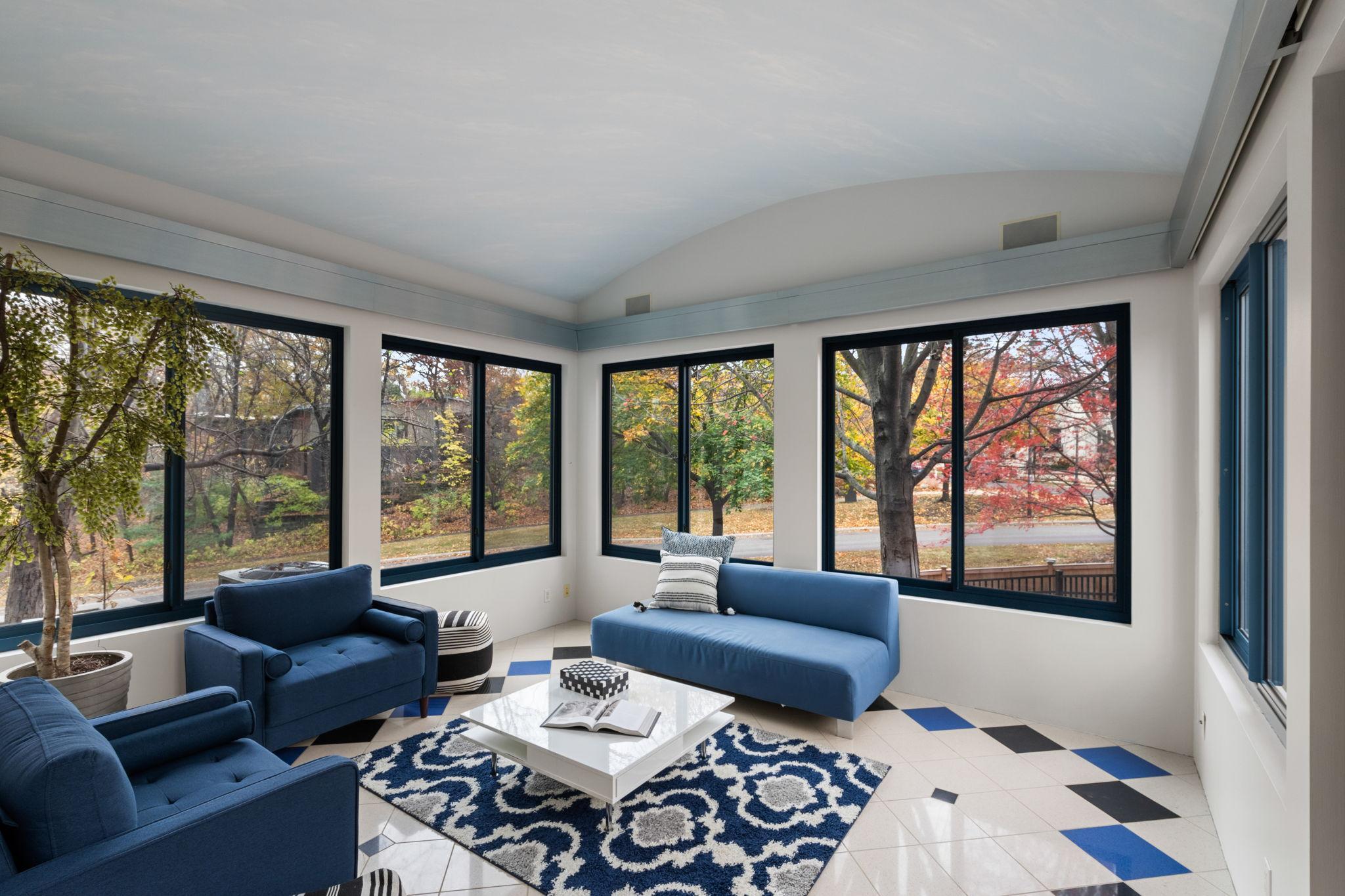 View of Residential at 1128 Kenwood Parkway, Minneapolis MN 55403, Minneapolis (15 of 91) - Mike Wilen | Minnesota Team Real Estate
