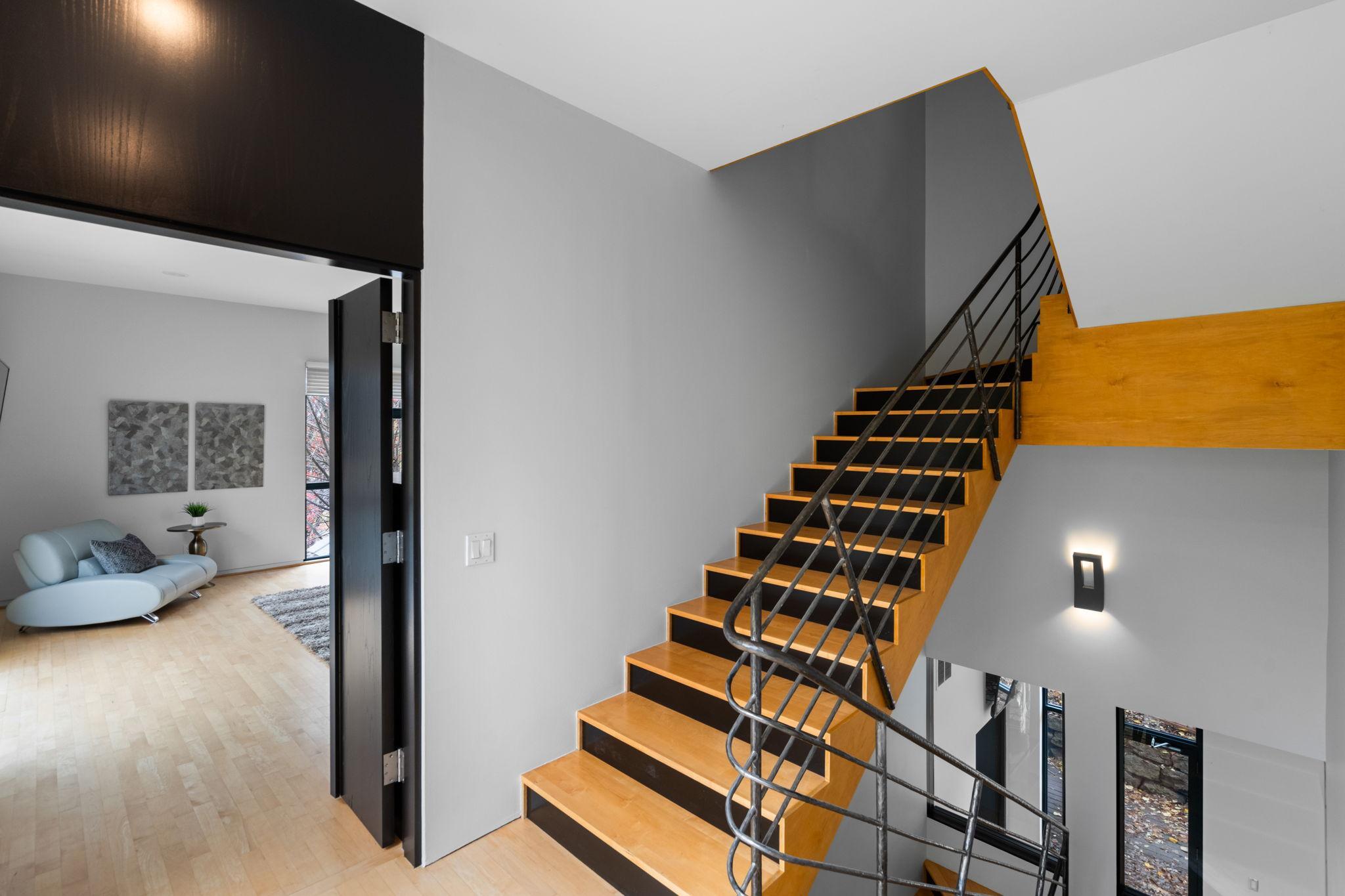 View of Residential at 1128 Kenwood Parkway, Minneapolis MN 55403, Minneapolis (38 of 91) - Mike Wilen | Minnesota Team Real Estate