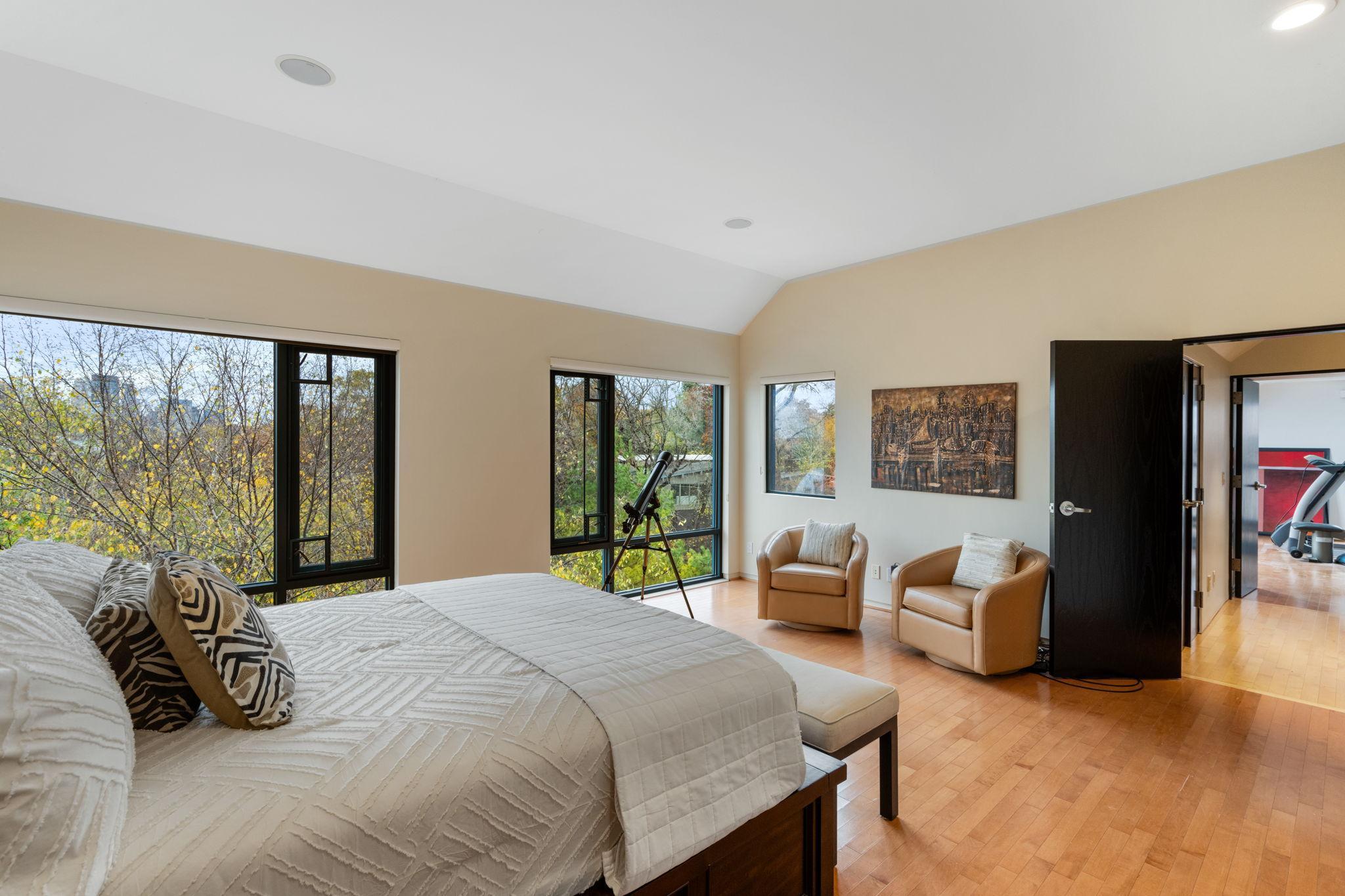 View of Residential at 1128 Kenwood Parkway, Minneapolis MN 55403, Minneapolis (61 of 91) - Mike Wilen | Minnesota Team Real Estate