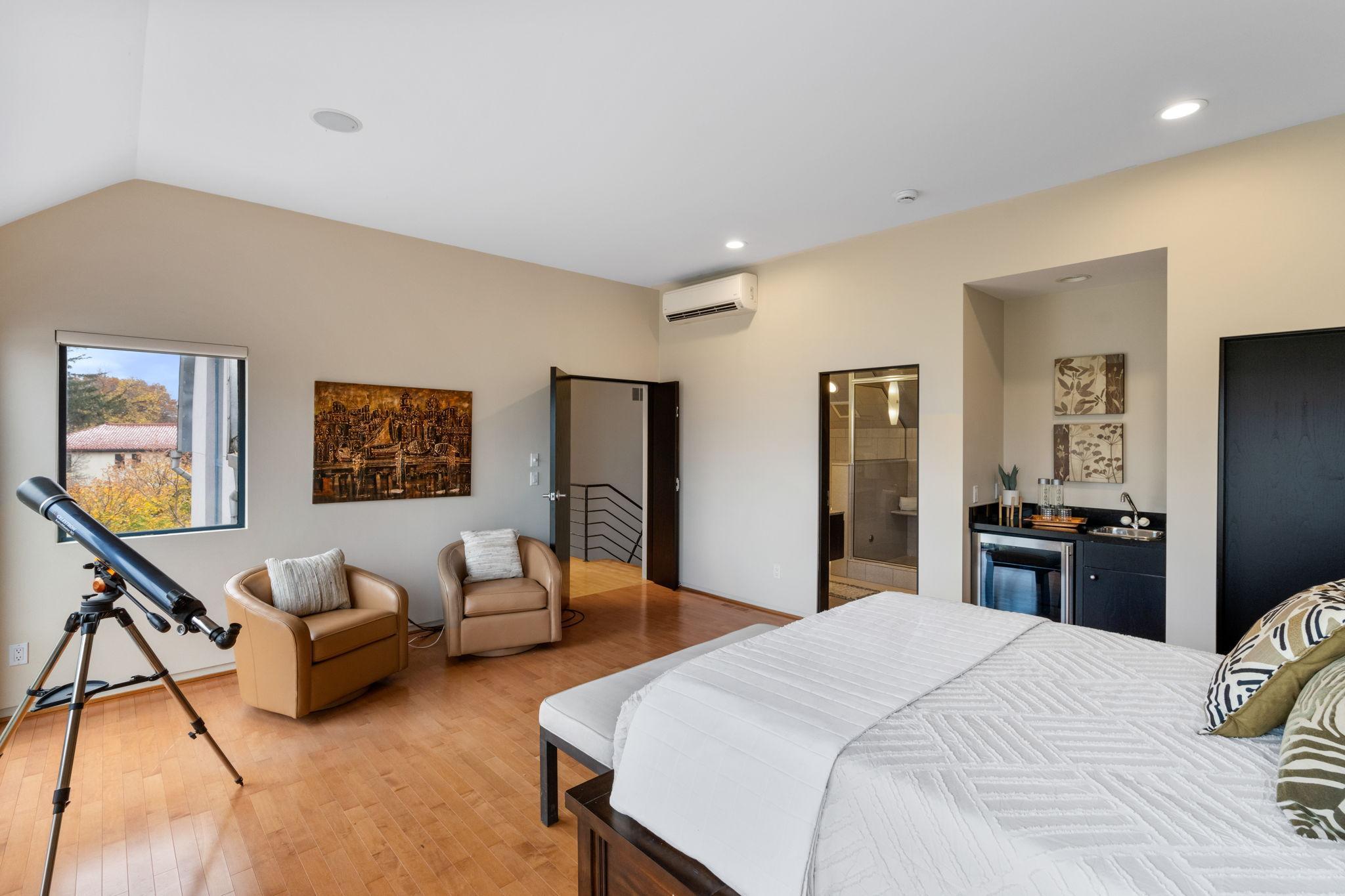View of Residential at 1128 Kenwood Parkway, Minneapolis MN 55403, Minneapolis (62 of 91) - Mike Wilen | Minnesota Team Real Estate