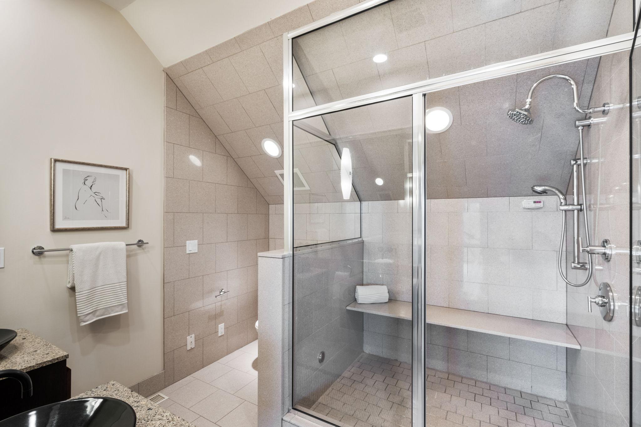 View of Residential at 1128 Kenwood Parkway, Minneapolis MN 55403, Minneapolis (66 of 91) - Mike Wilen | Minnesota Team Real Estate