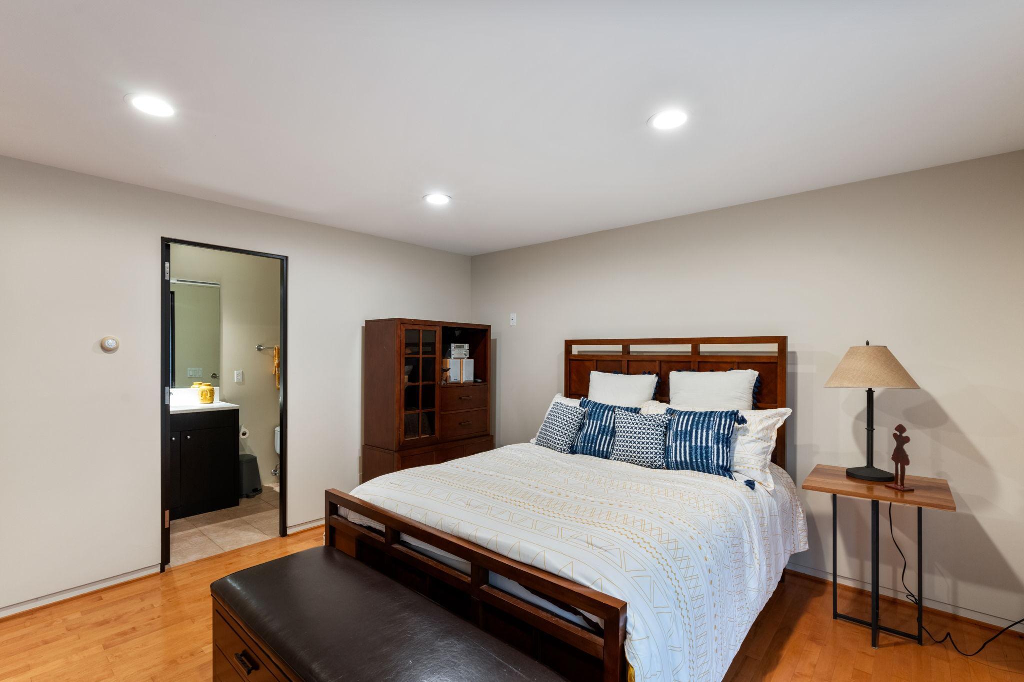 View of Residential at 1128 Kenwood Parkway, Minneapolis MN 55403, Minneapolis (74 of 91) - Mike Wilen | Minnesota Team Real Estate