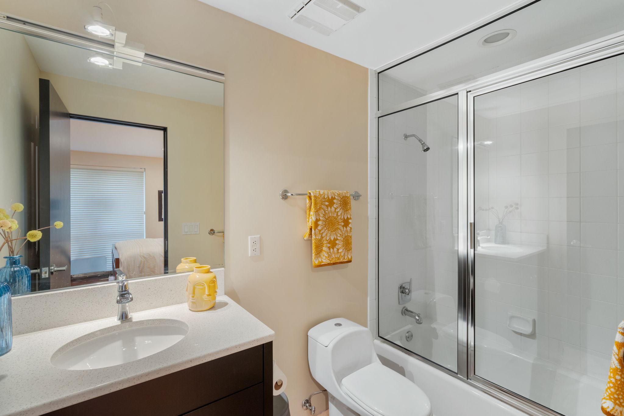 View of Residential at 1128 Kenwood Parkway, Minneapolis MN 55403, Minneapolis (76 of 91) - Mike Wilen | Minnesota Team Real Estate