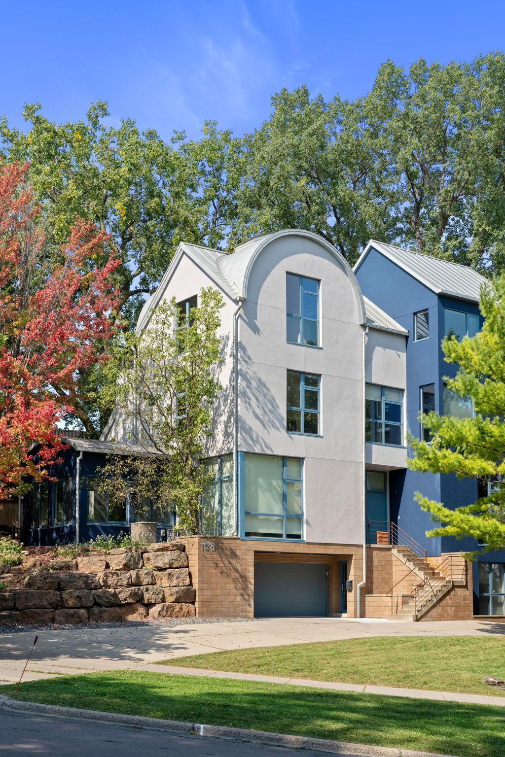 View of Residential at 1128 Kenwood Parkway, Minneapolis MN 55403, Minneapolis (80 of 91) - Mike Wilen | Minnesota Team Real Estate