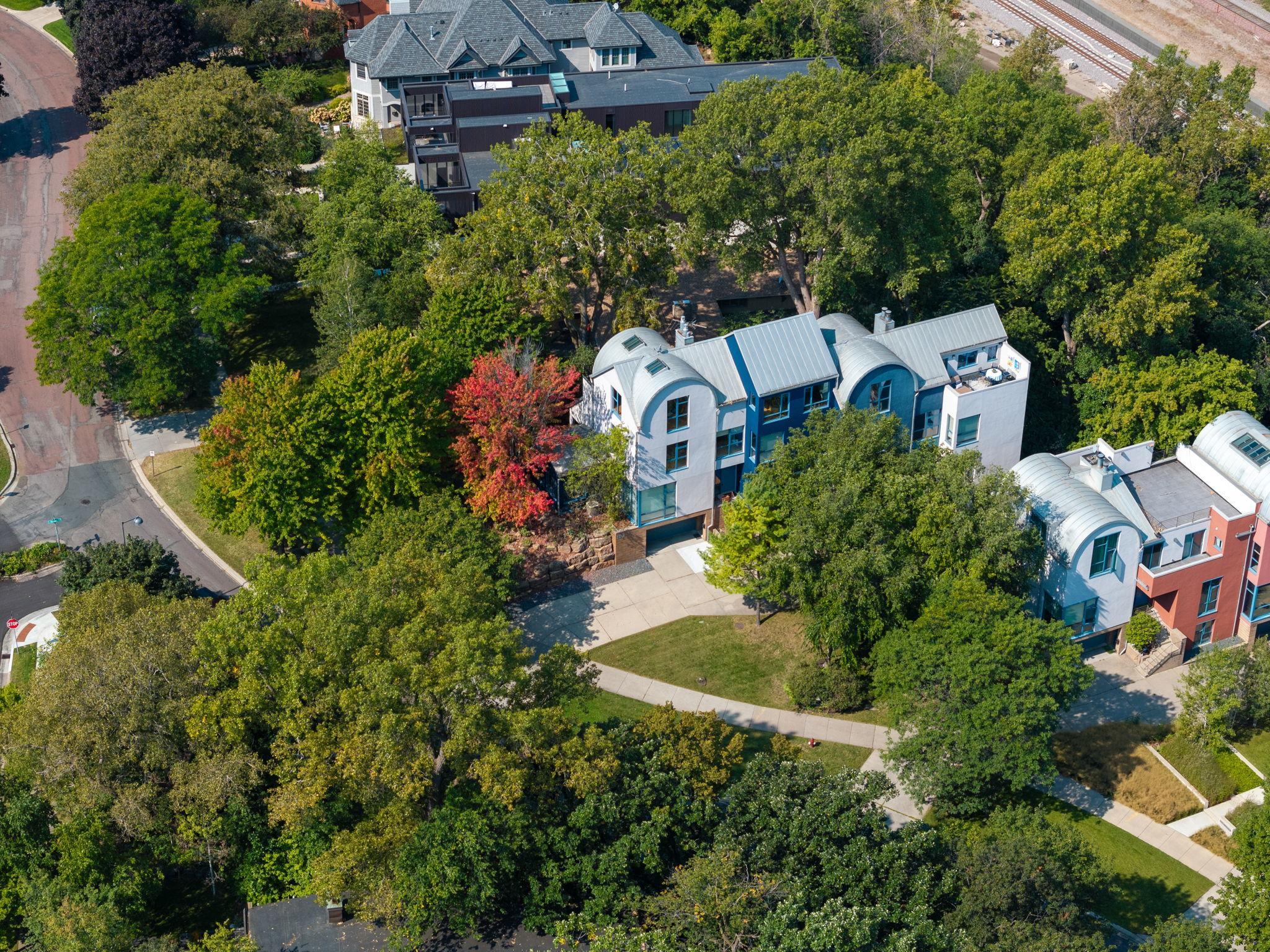 View of Residential at 1128 Kenwood Parkway, Minneapolis MN 55403, Minneapolis (83 of 91) - Mike Wilen | Minnesota Team Real Estate